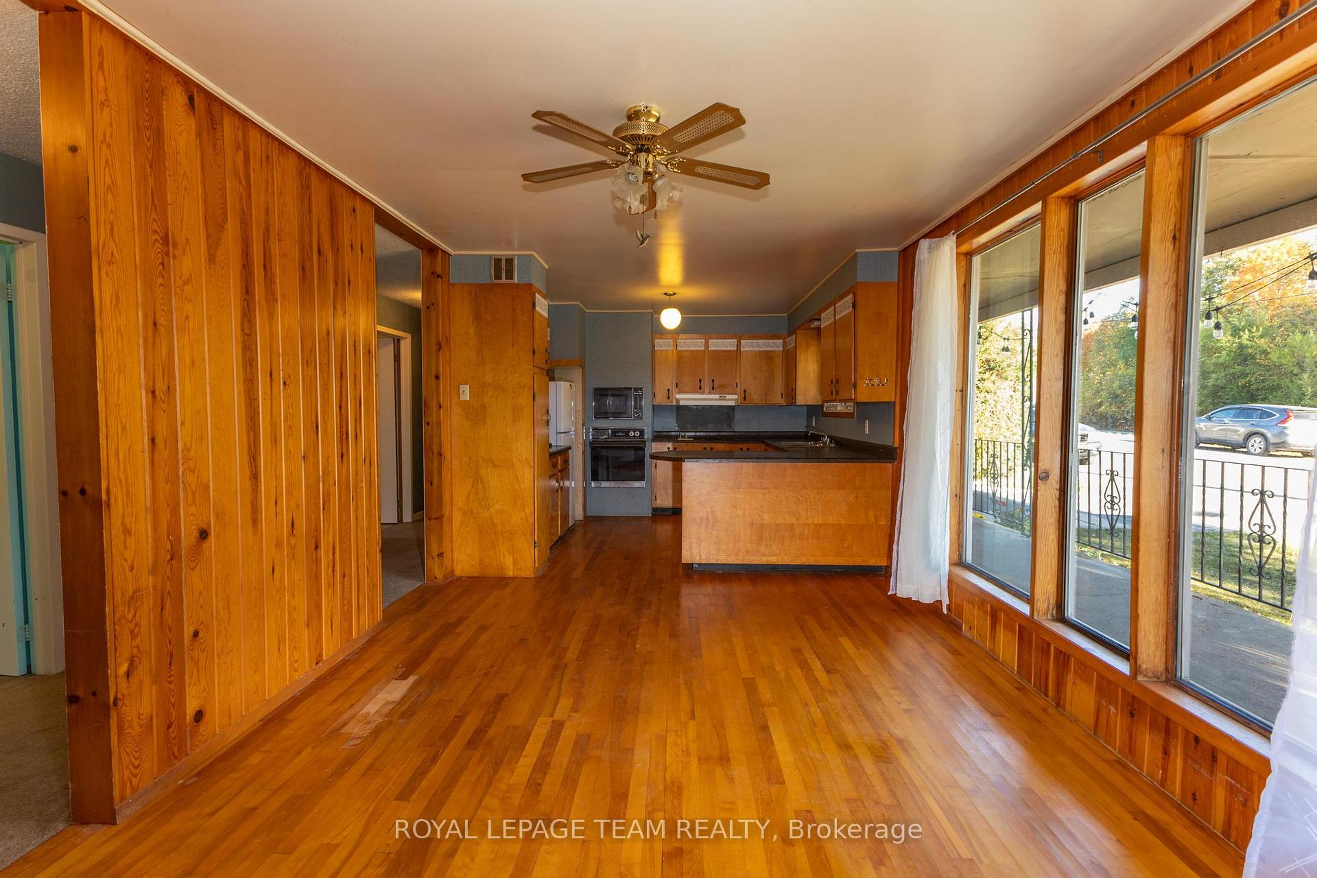 Photo 15 of 49 William Street E, Arnprior — HOMEH
