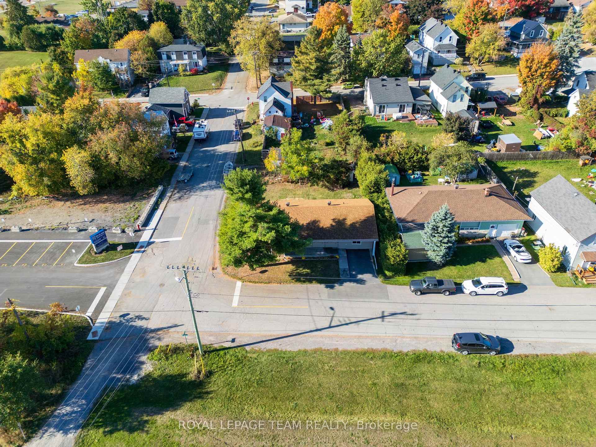 Photo 35 of 49 William Street E, Arnprior — HOMEH