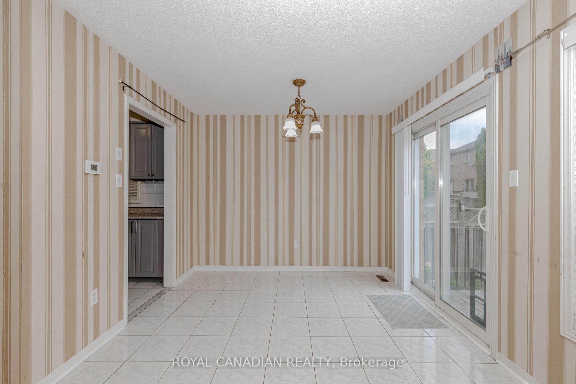 Photo 9 of 7 Wildfire Road, Vaughan, East Woodbridge — HOMEH