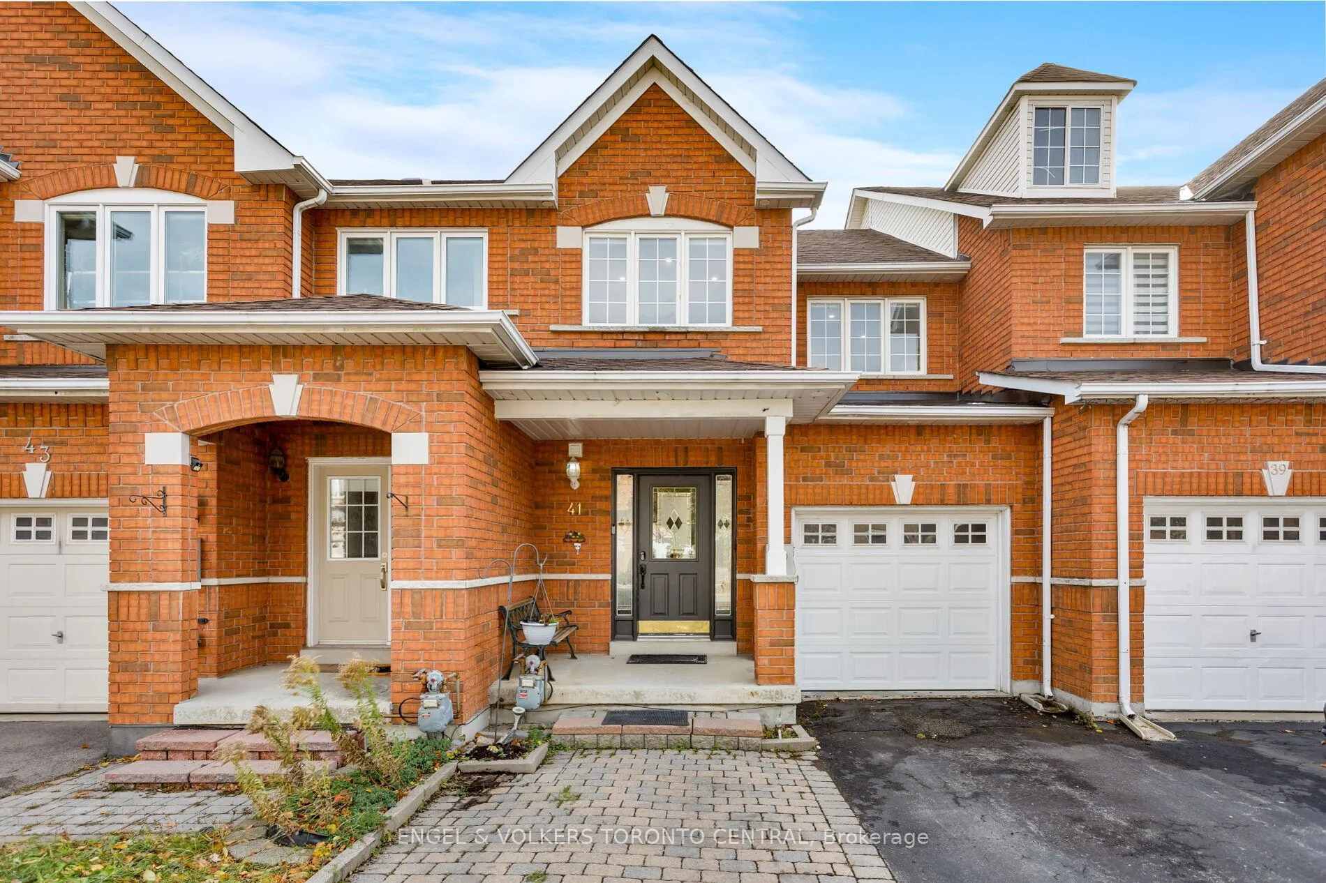 Photo 1 of 41 Gianmarco Way, Vaughan, Vellore Village — HOMEH