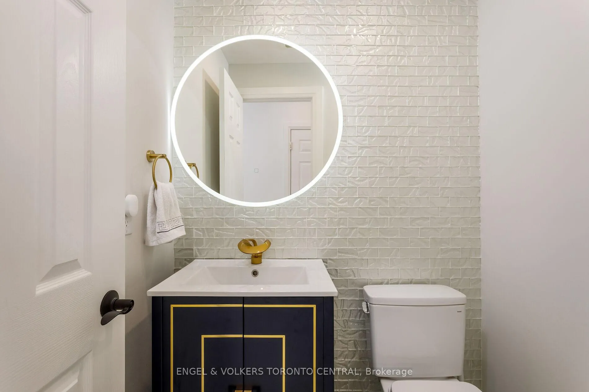 Photo 16 of 41 Gianmarco Way, Vaughan, Vellore Village — HOMEH