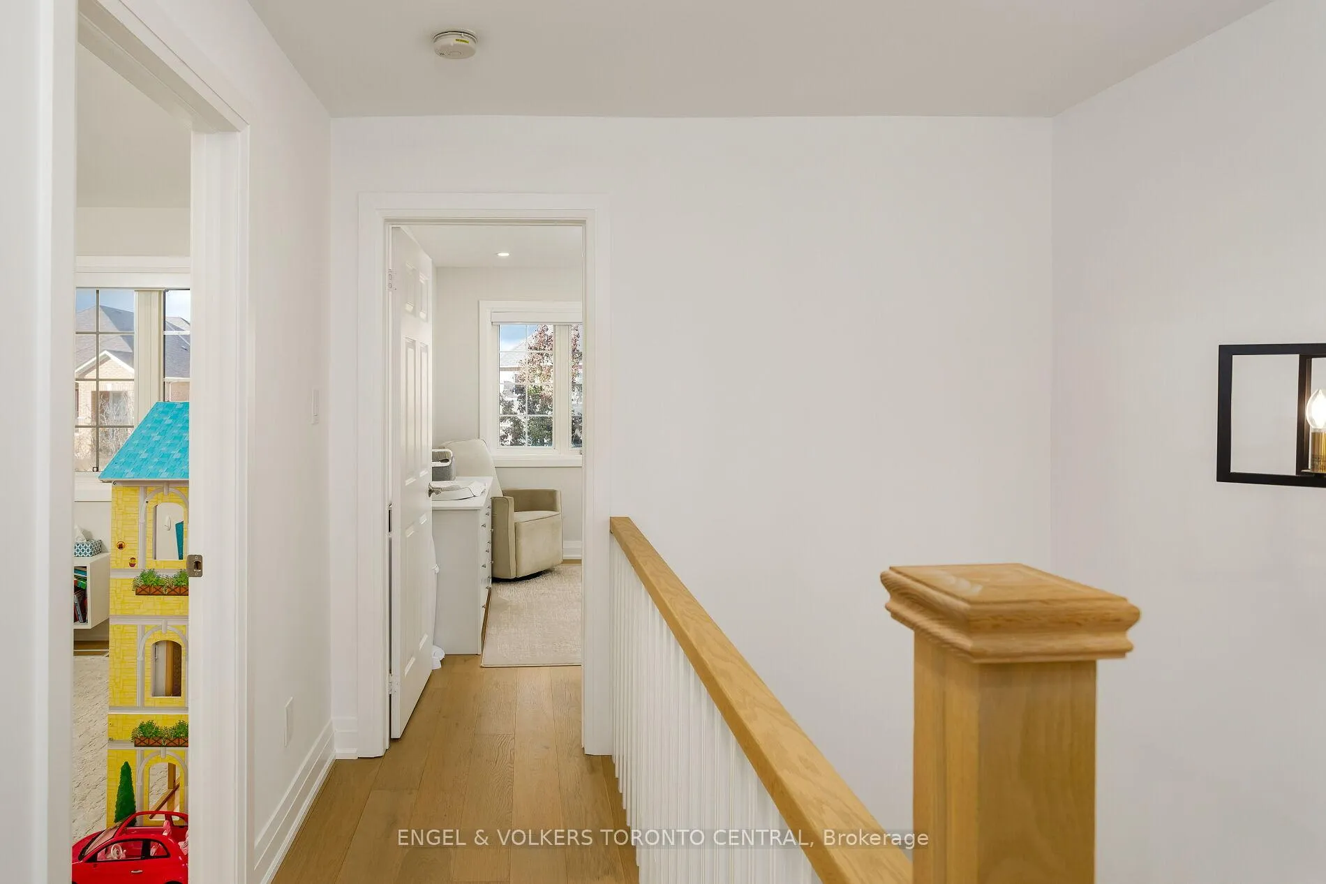Photo 18 of 41 Gianmarco Way, Vaughan, Vellore Village — HOMEH