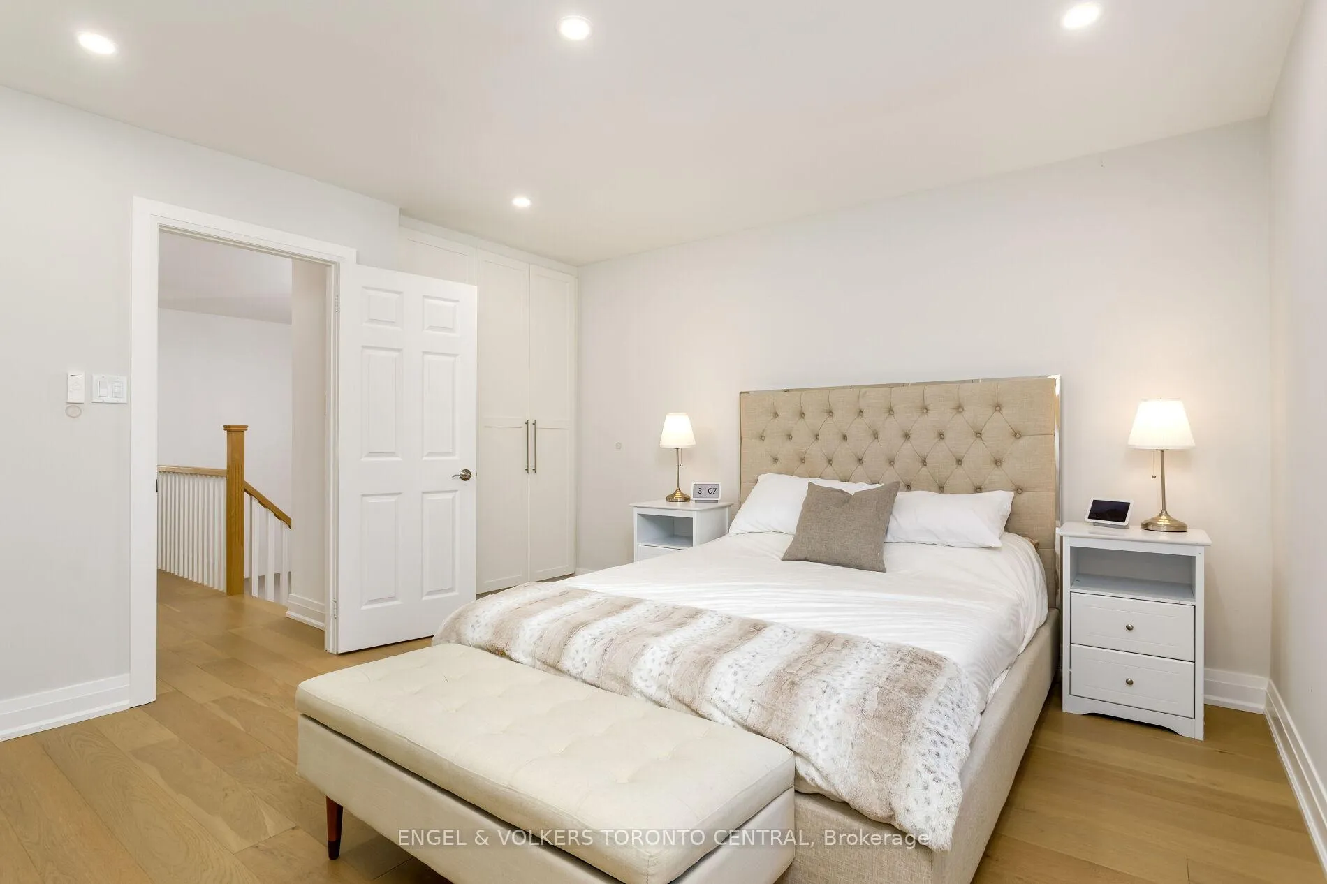 Photo 25 of 41 Gianmarco Way, Vaughan, Vellore Village — HOMEH
