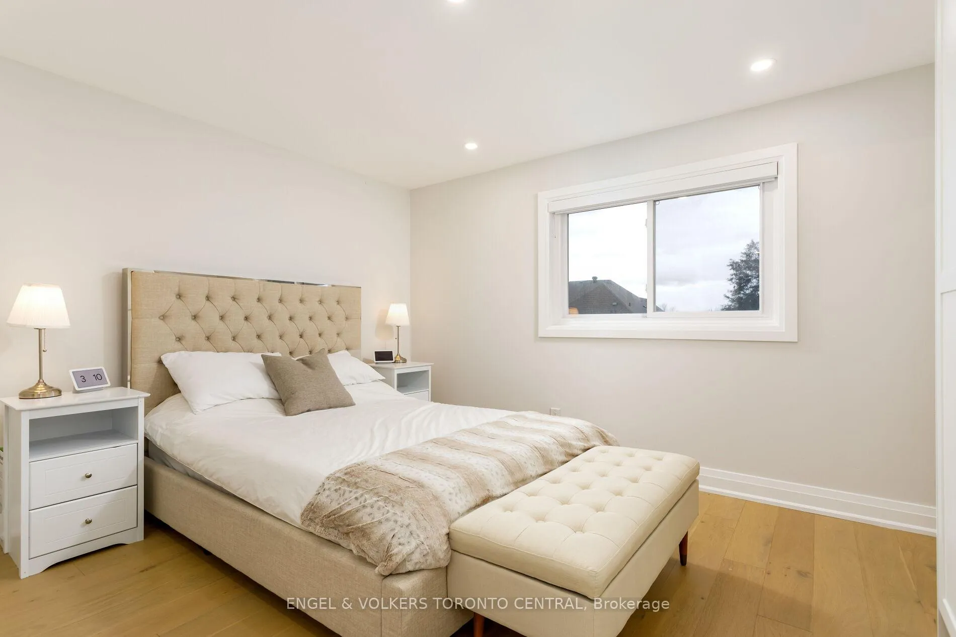 Photo 26 of 41 Gianmarco Way, Vaughan, Vellore Village — HOMEH