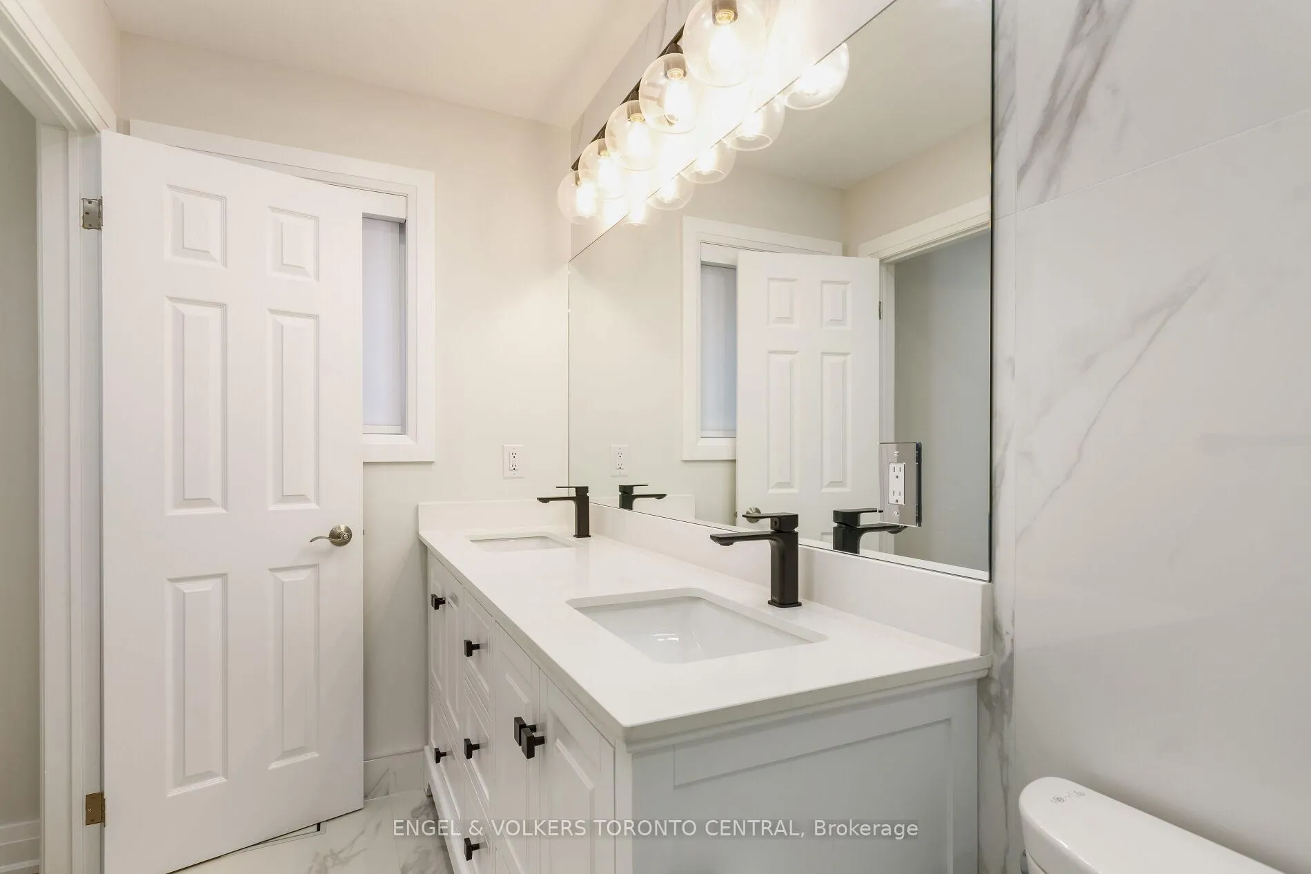 Photo 29 of 41 Gianmarco Way, Vaughan, Vellore Village — HOMEH