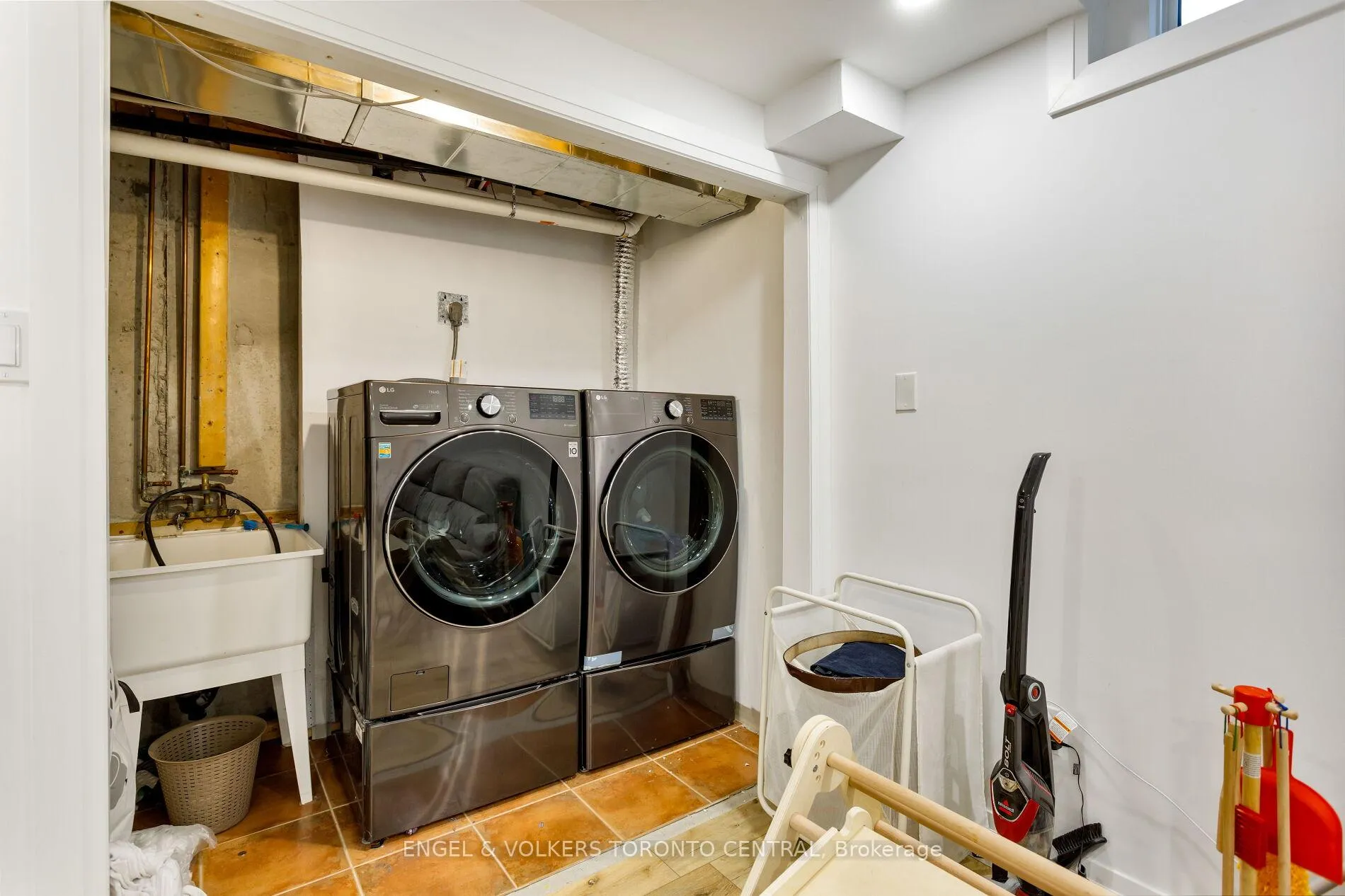 Photo 36 of 41 Gianmarco Way, Vaughan, Vellore Village — HOMEH