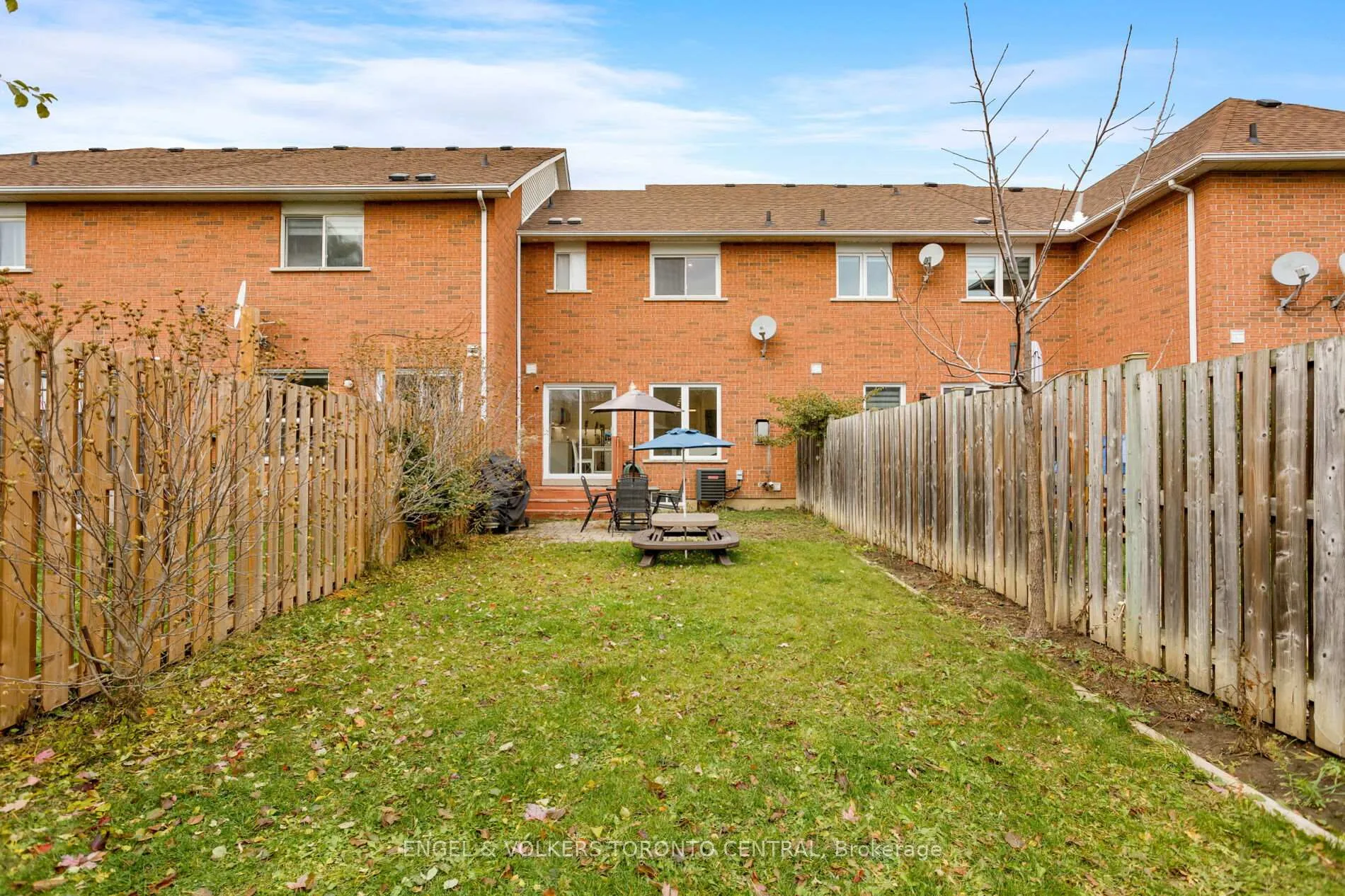 Photo 37 of 41 Gianmarco Way, Vaughan, Vellore Village — HOMEH