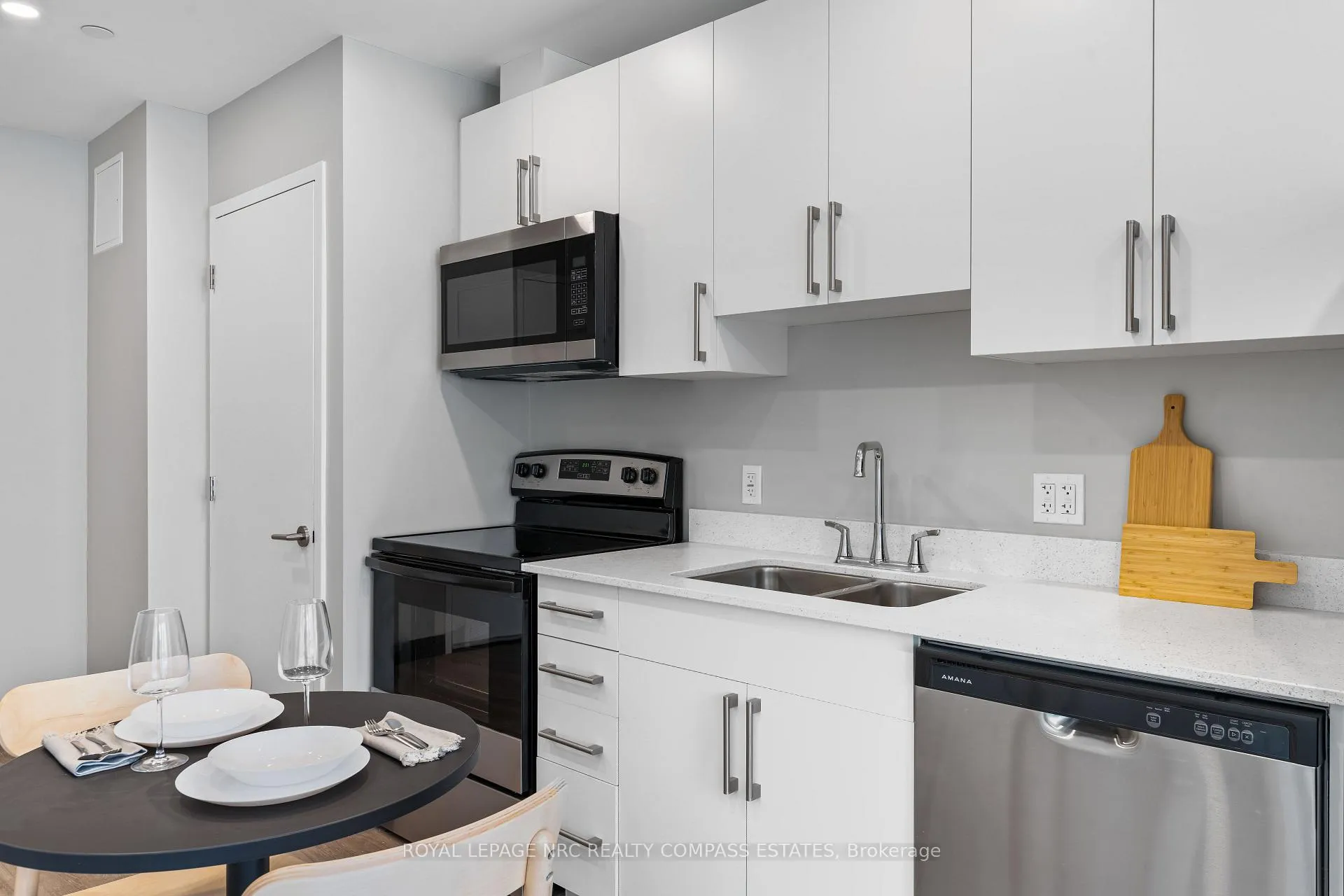 Photo 5 of Unit 421, 695 Niagara Street, Welland, N. Welland — HOMEH
