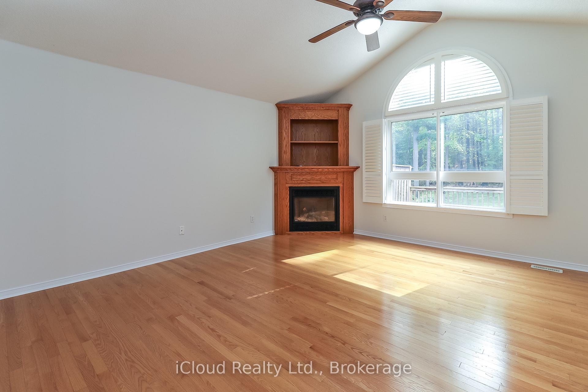 Photo 12 of 154 Royal Beech Drive, Wasaga Beach — HOMEH