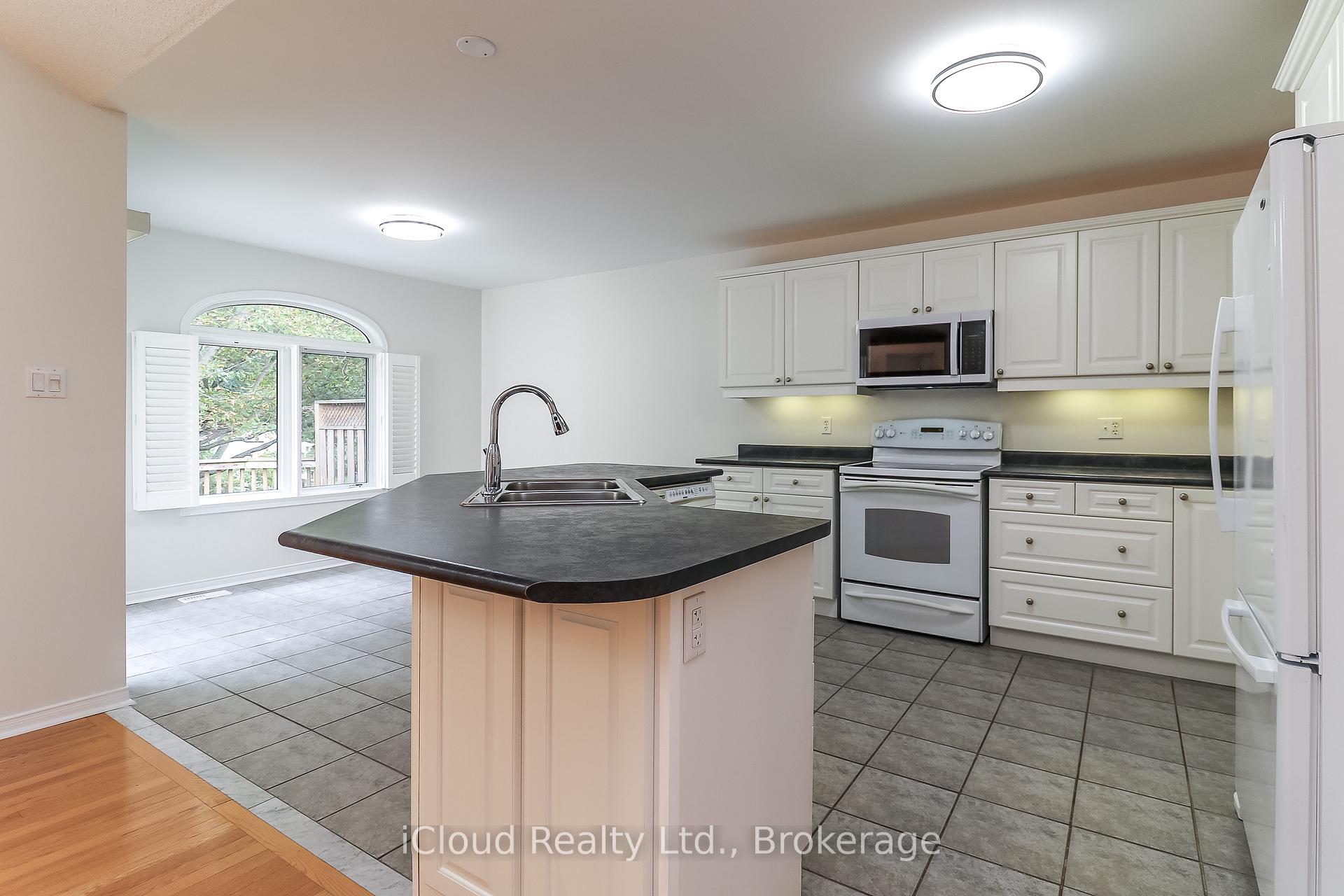 Photo 15 of 154 Royal Beech Drive, Wasaga Beach — HOMEH
