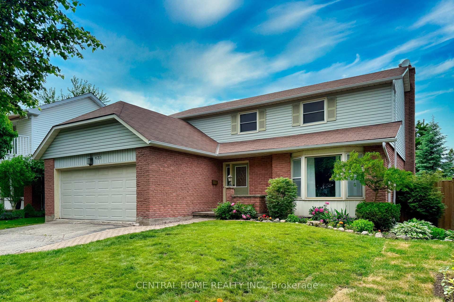 Photo 1 of 435 Stillmeadow Circle, Waterloo — HOMEH