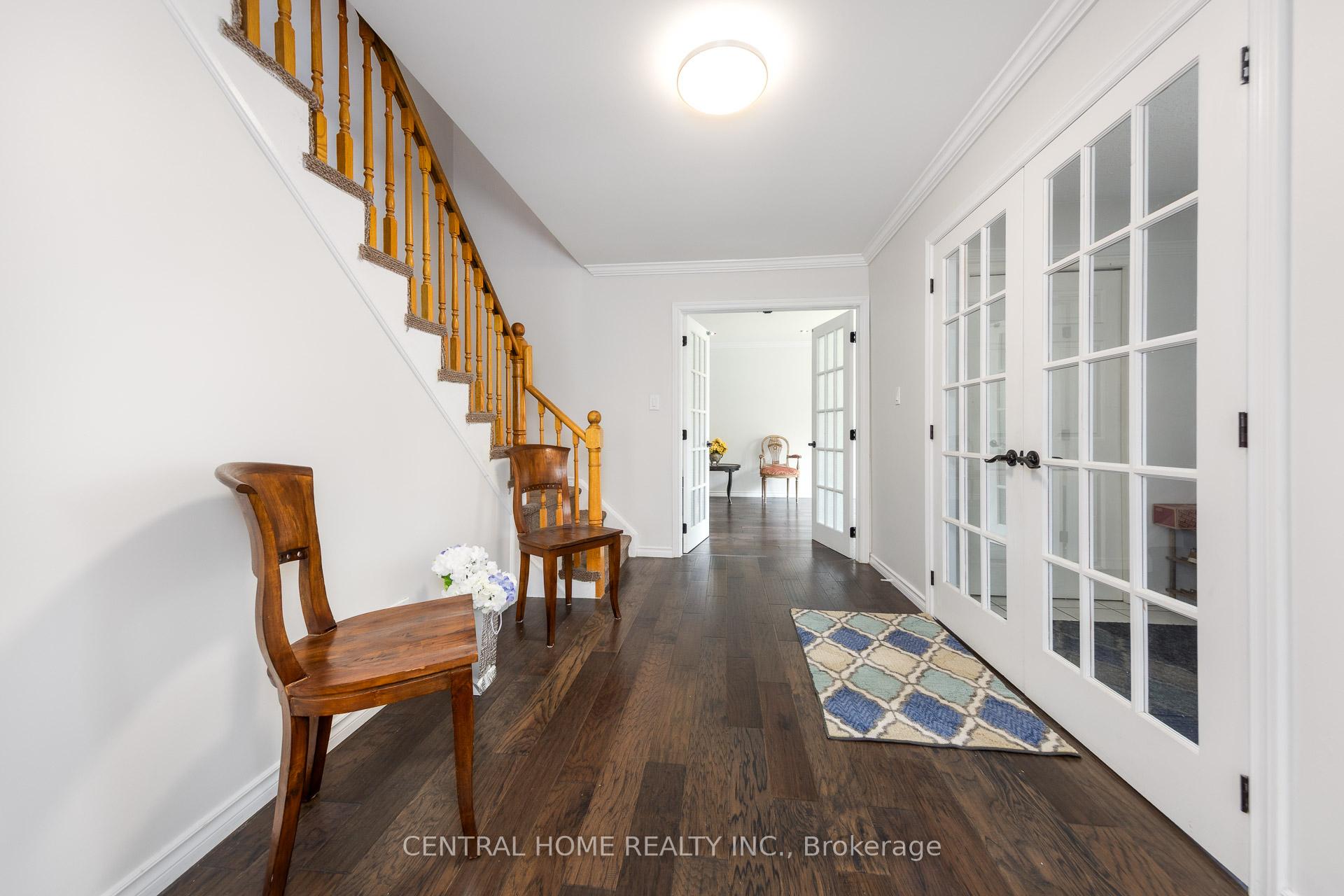 Photo 7 of 435 Stillmeadow Circle, Waterloo — HOMEH
