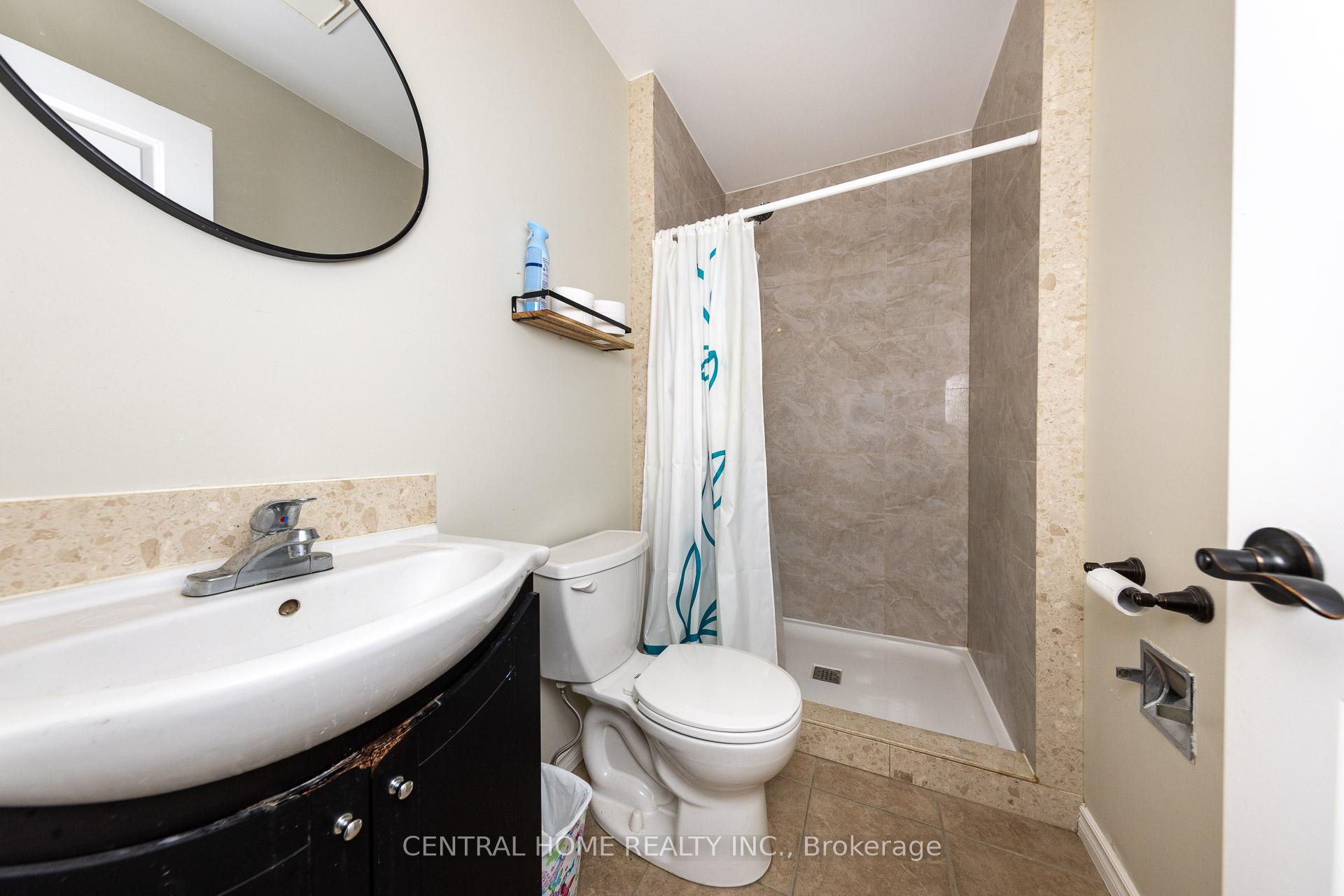 Photo 15 of 435 Stillmeadow Circle, Waterloo — HOMEH