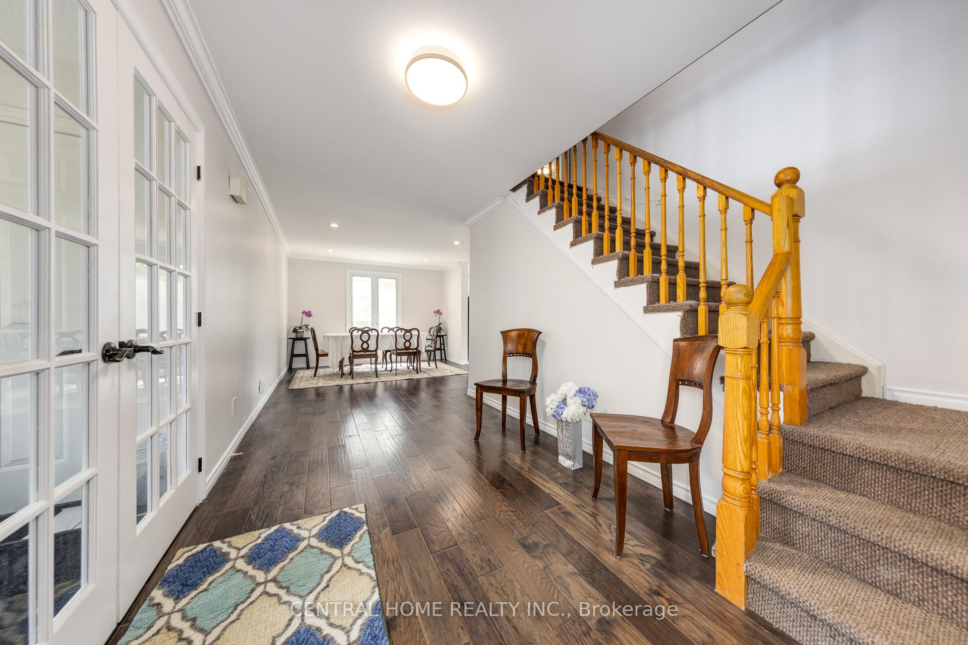 Photo 16 of 435 Stillmeadow Circle, Waterloo — HOMEH