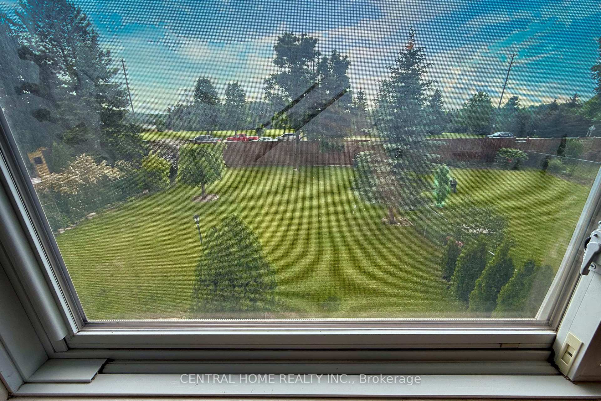 Photo 27 of 435 Stillmeadow Circle, Waterloo — HOMEH