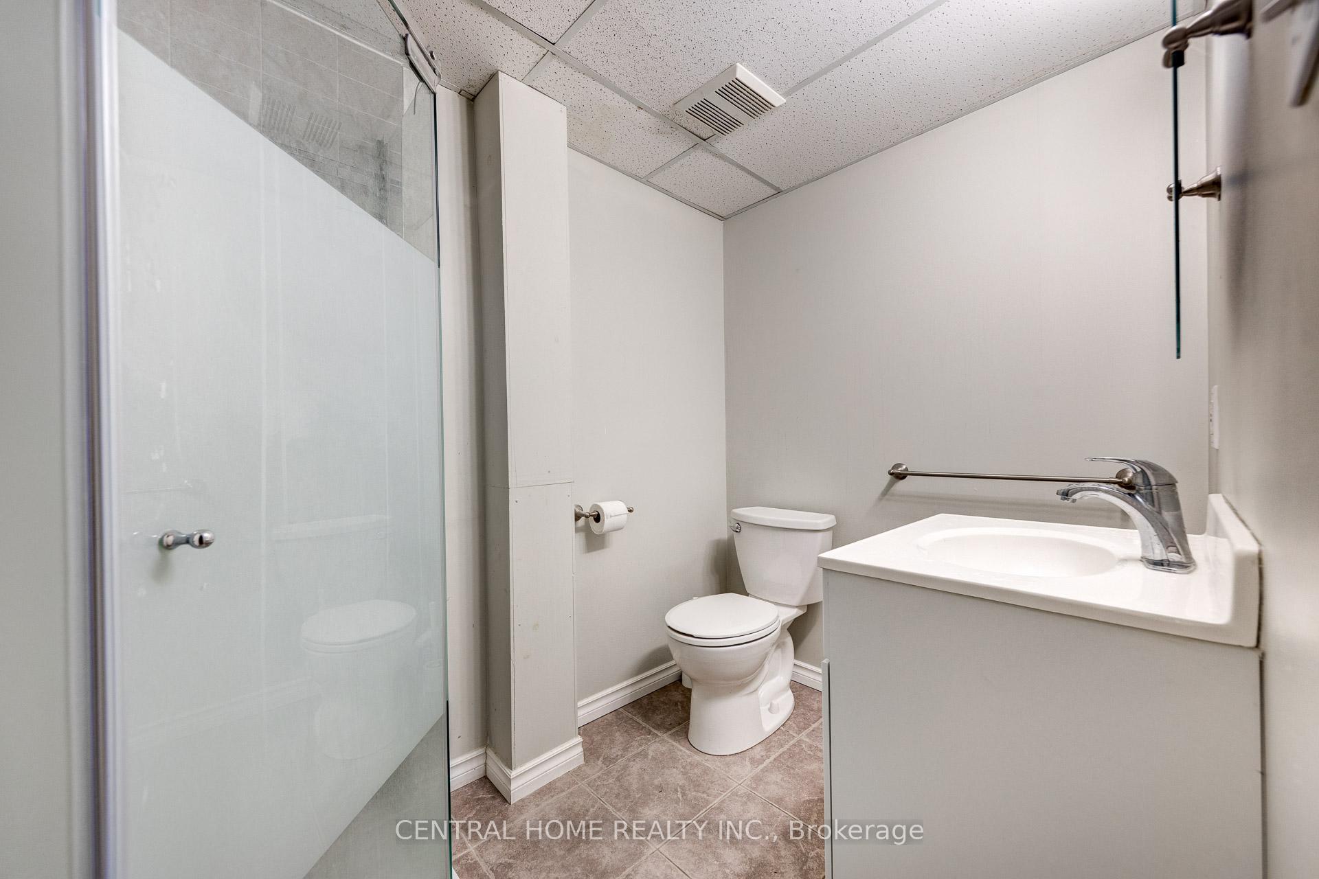 Photo 33 of 435 Stillmeadow Circle, Waterloo — HOMEH