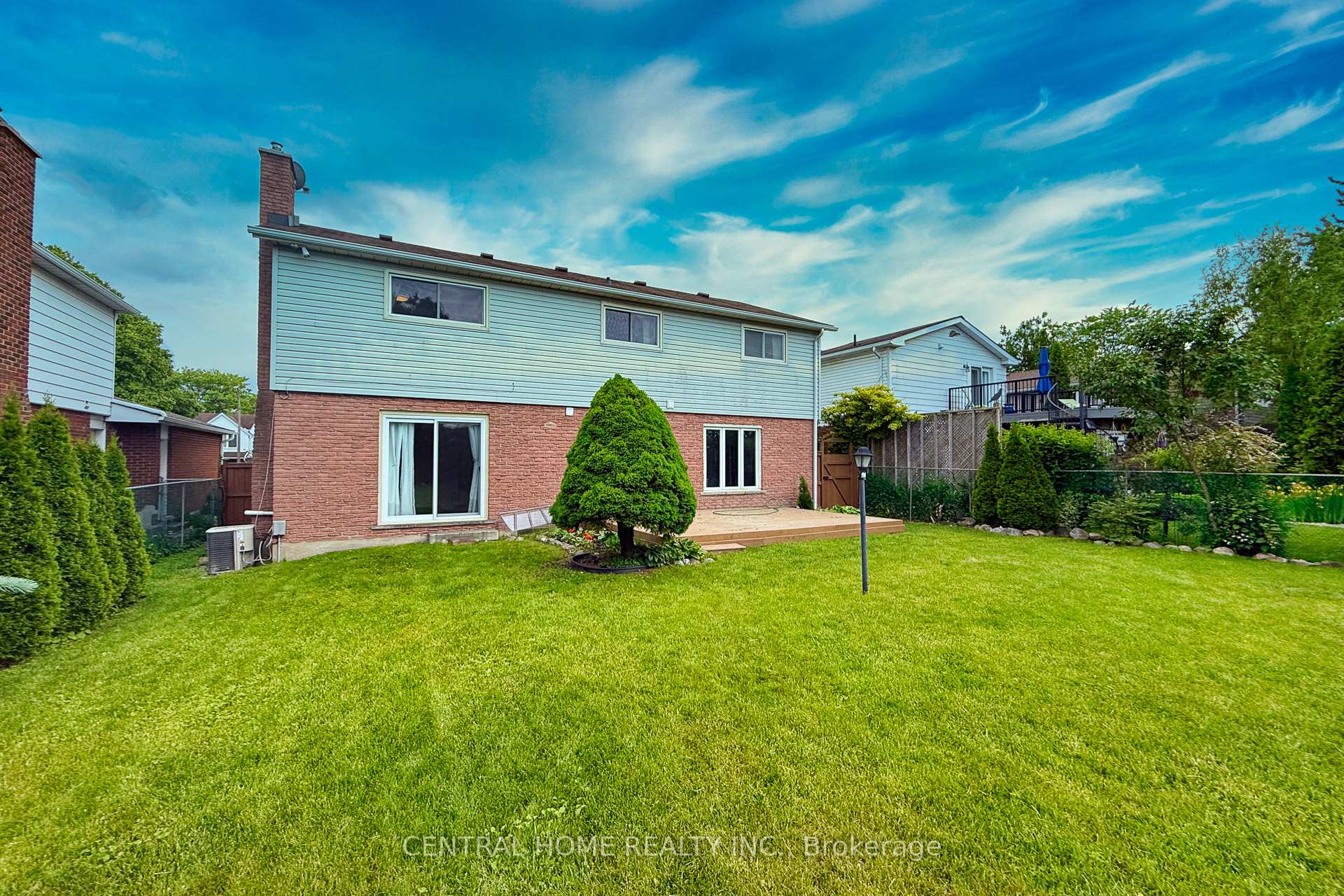 Photo 42 of 435 Stillmeadow Circle, Waterloo — HOMEH