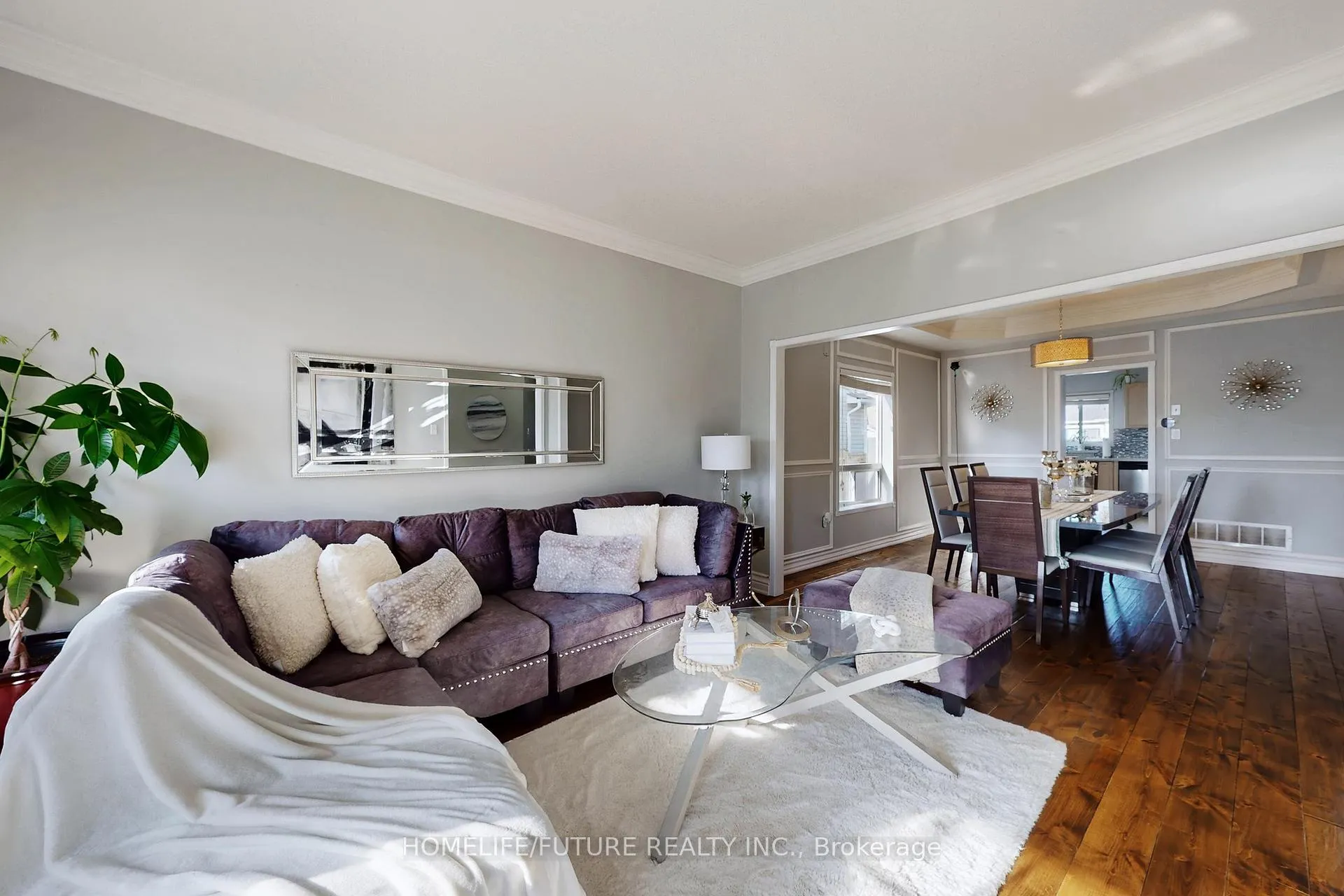 Photo 6 of 94 Carnwith Drive E, Whitby, Brooklin — HOMEH