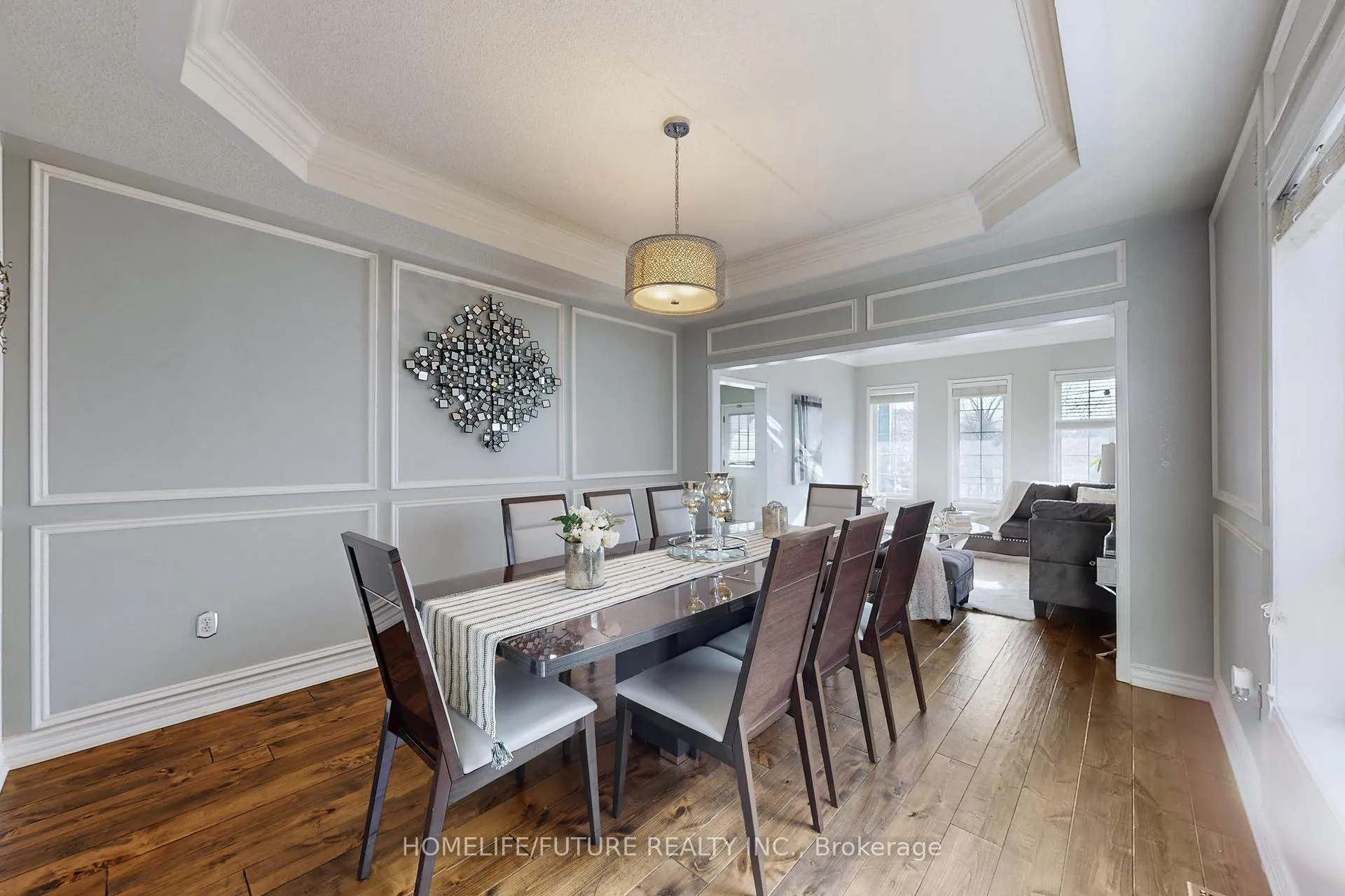 Photo 8 of 94 Carnwith Drive E, Whitby, Brooklin — HOMEH
