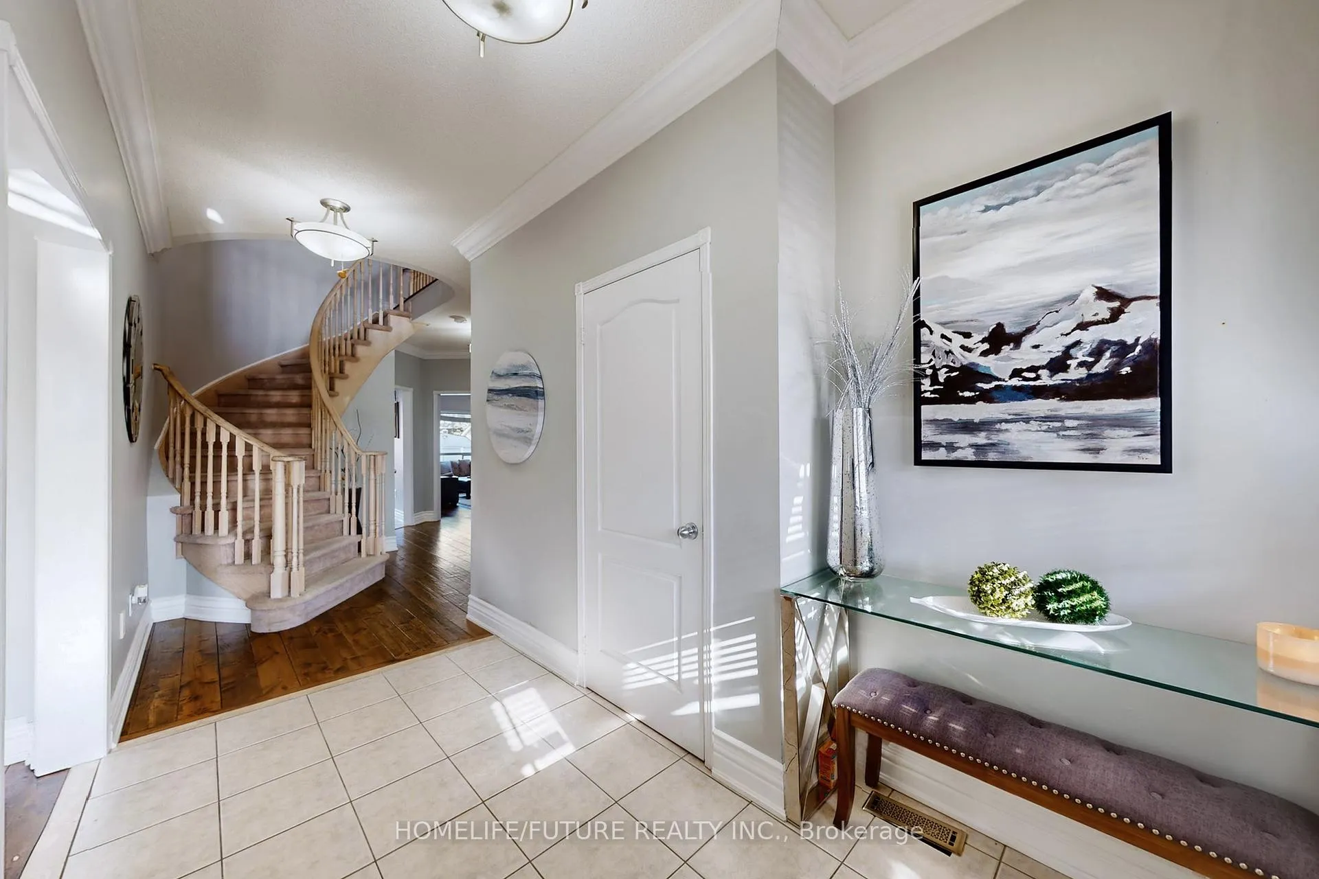 Photo 15 of 94 Carnwith Drive E, Whitby, Brooklin — HOMEH