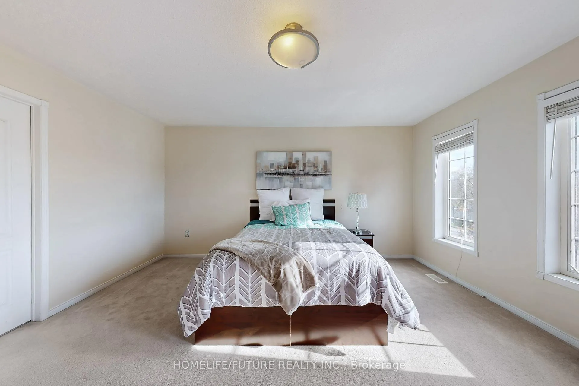 Photo 26 of 94 Carnwith Drive E, Whitby, Brooklin — HOMEH