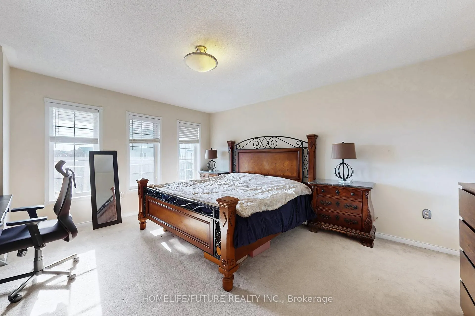 Photo 31 of 94 Carnwith Drive E, Whitby, Brooklin — HOMEH