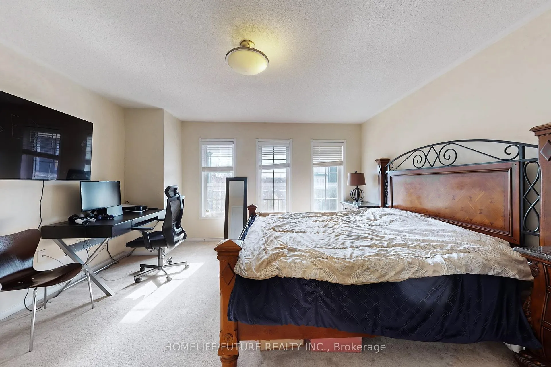 Photo 32 of 94 Carnwith Drive E, Whitby, Brooklin — HOMEH