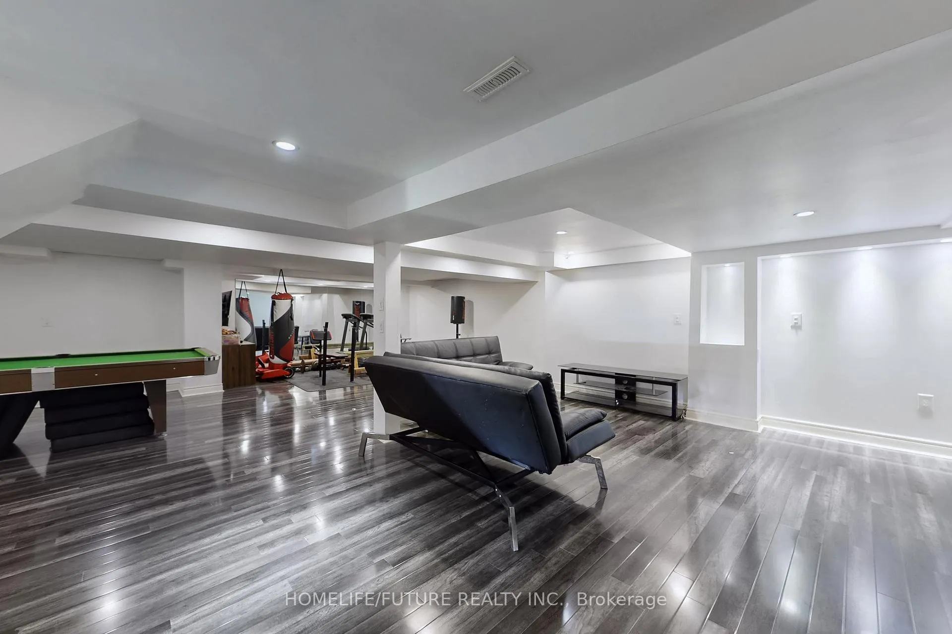 Photo 34 of 94 Carnwith Drive E, Whitby, Brooklin — HOMEH