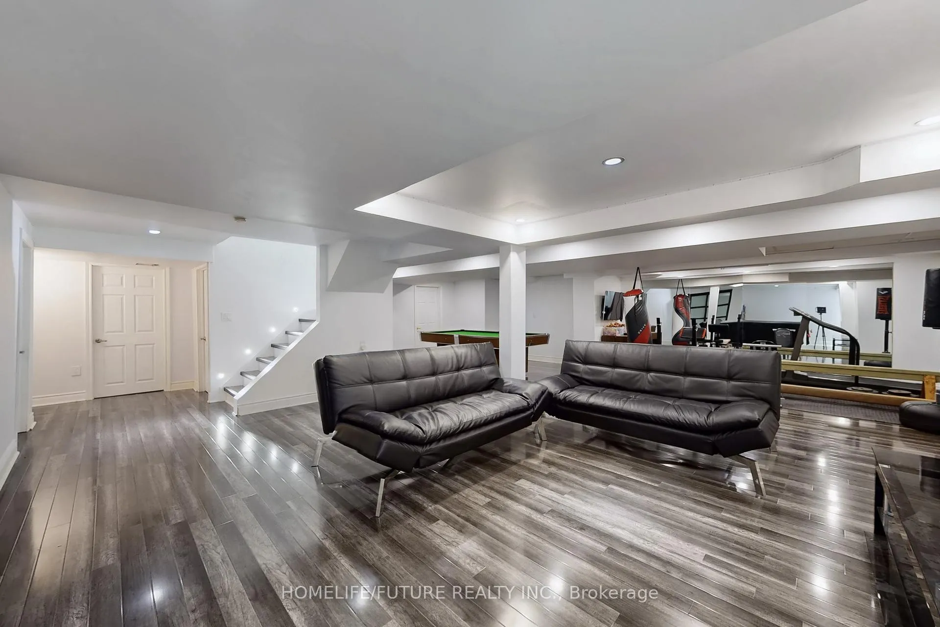 Photo 36 of 94 Carnwith Drive E, Whitby, Brooklin — HOMEH