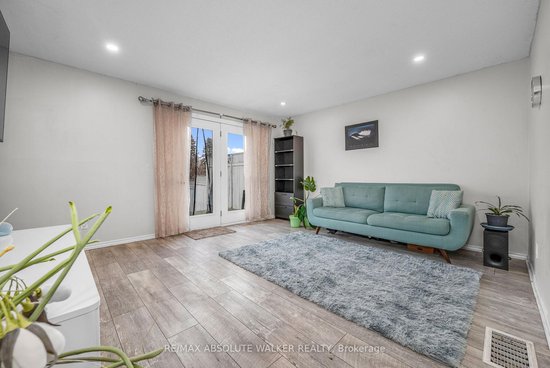 Photo 2 of 89 Tarquin Crescent, Ottawa, Westcliffe Estates — HOMEH