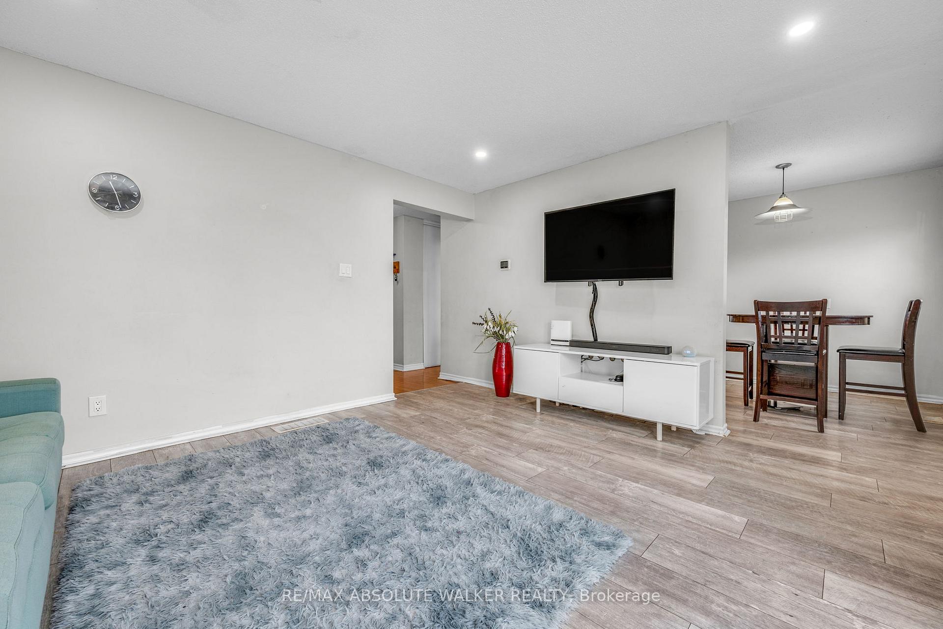 Photo 4 of 89 Tarquin Crescent, Ottawa, Westcliffe Estates — HOMEH
