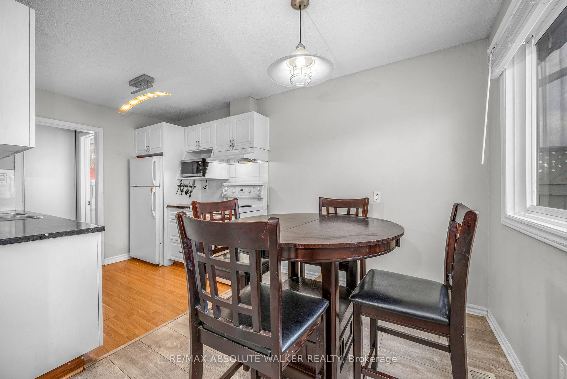 Photo 5 of 89 Tarquin Crescent, Ottawa, Westcliffe Estates — HOMEH