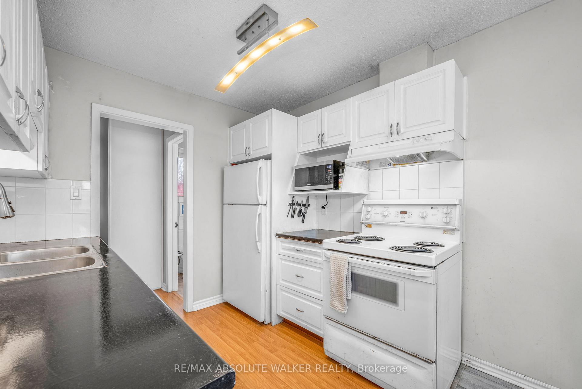 Photo 7 of 89 Tarquin Crescent, Ottawa, Westcliffe Estates — HOMEH