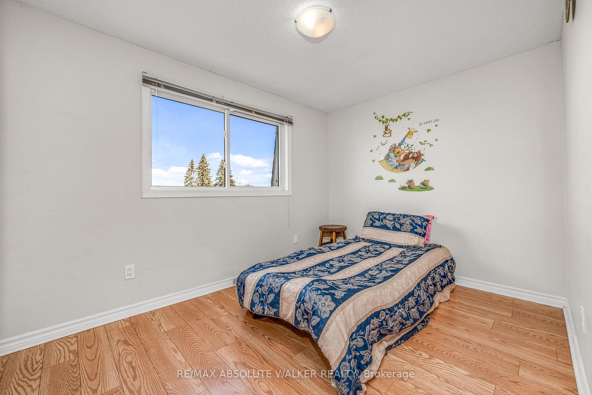 Photo 12 of 89 Tarquin Crescent, Ottawa, Westcliffe Estates — HOMEH