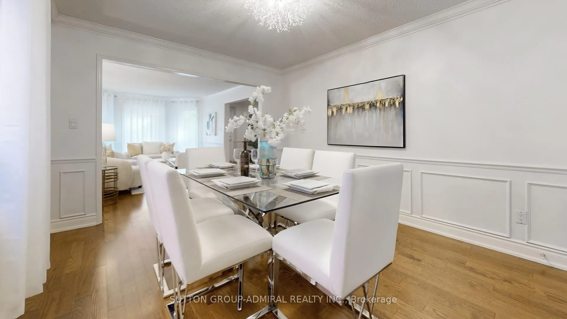 Photo 7 of 6 Mcdougall Court, Vaughan, Uplands — HOMEH