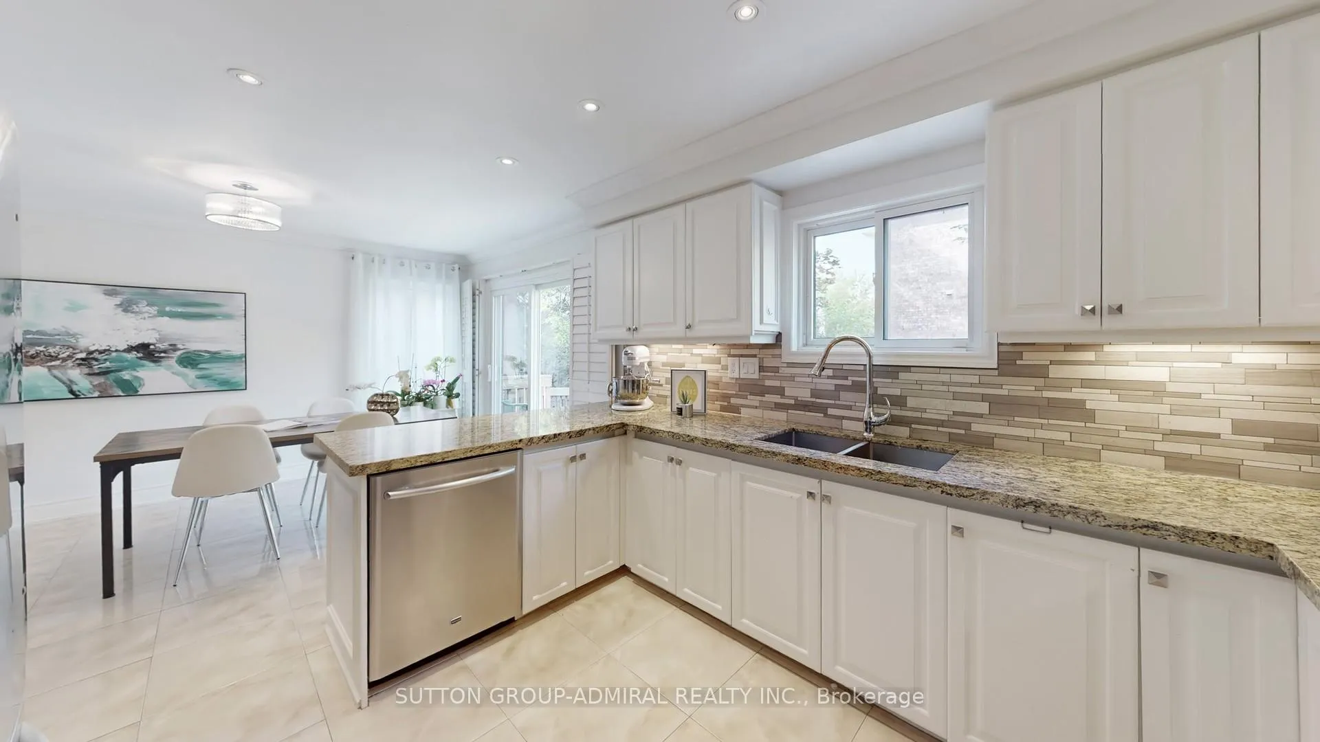 Photo 14 of 6 Mcdougall Court, Vaughan, Uplands — HOMEH