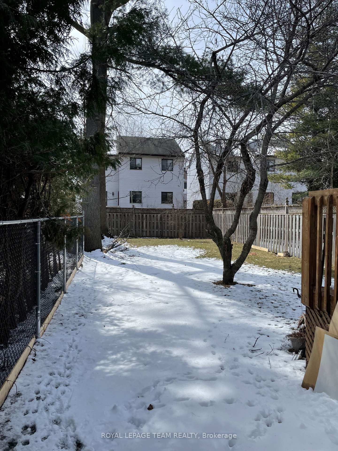 Front of Unit A, 526 Hilson Avenue