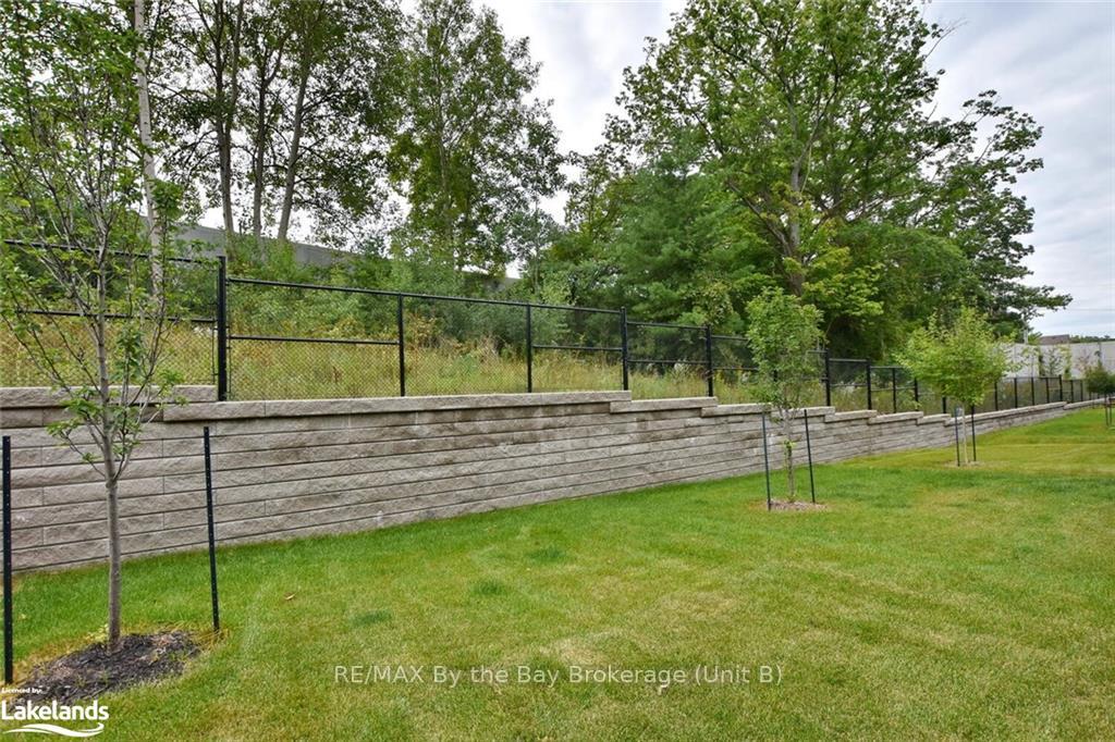 Photo 7 of 17 Eberhardt Drive, Wasaga Beach — HOMEH