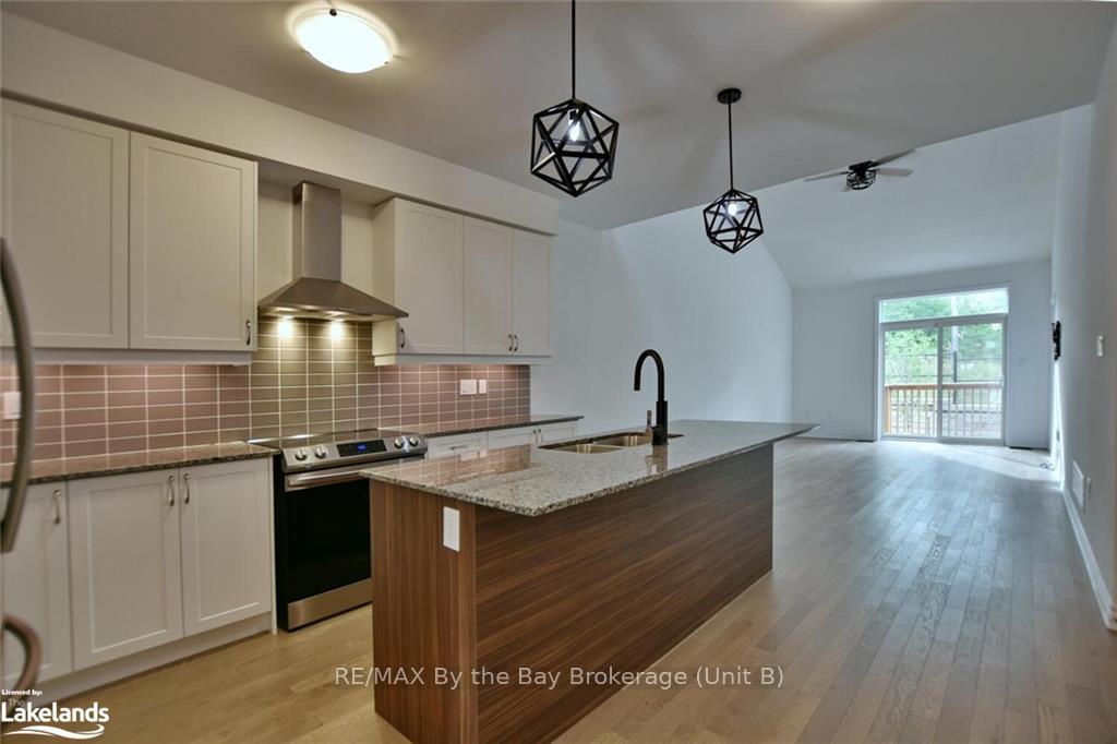 Photo 10 of 17 Eberhardt Drive, Wasaga Beach — HOMEH