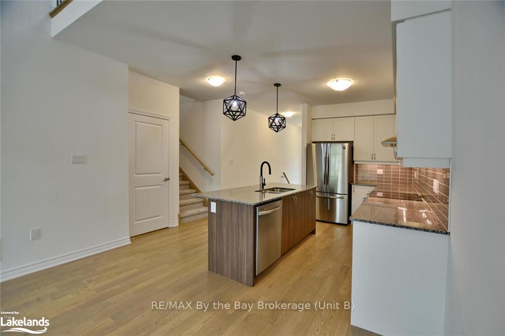 Photo 12 of 17 Eberhardt Drive, Wasaga Beach — HOMEH
