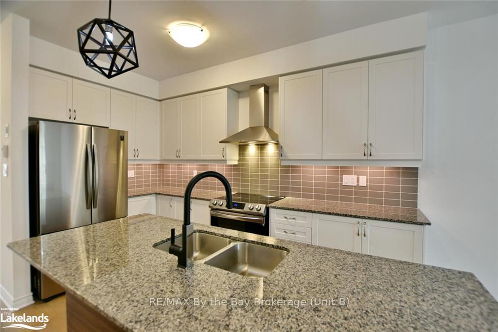 Photo 15 of 17 Eberhardt Drive, Wasaga Beach — HOMEH
