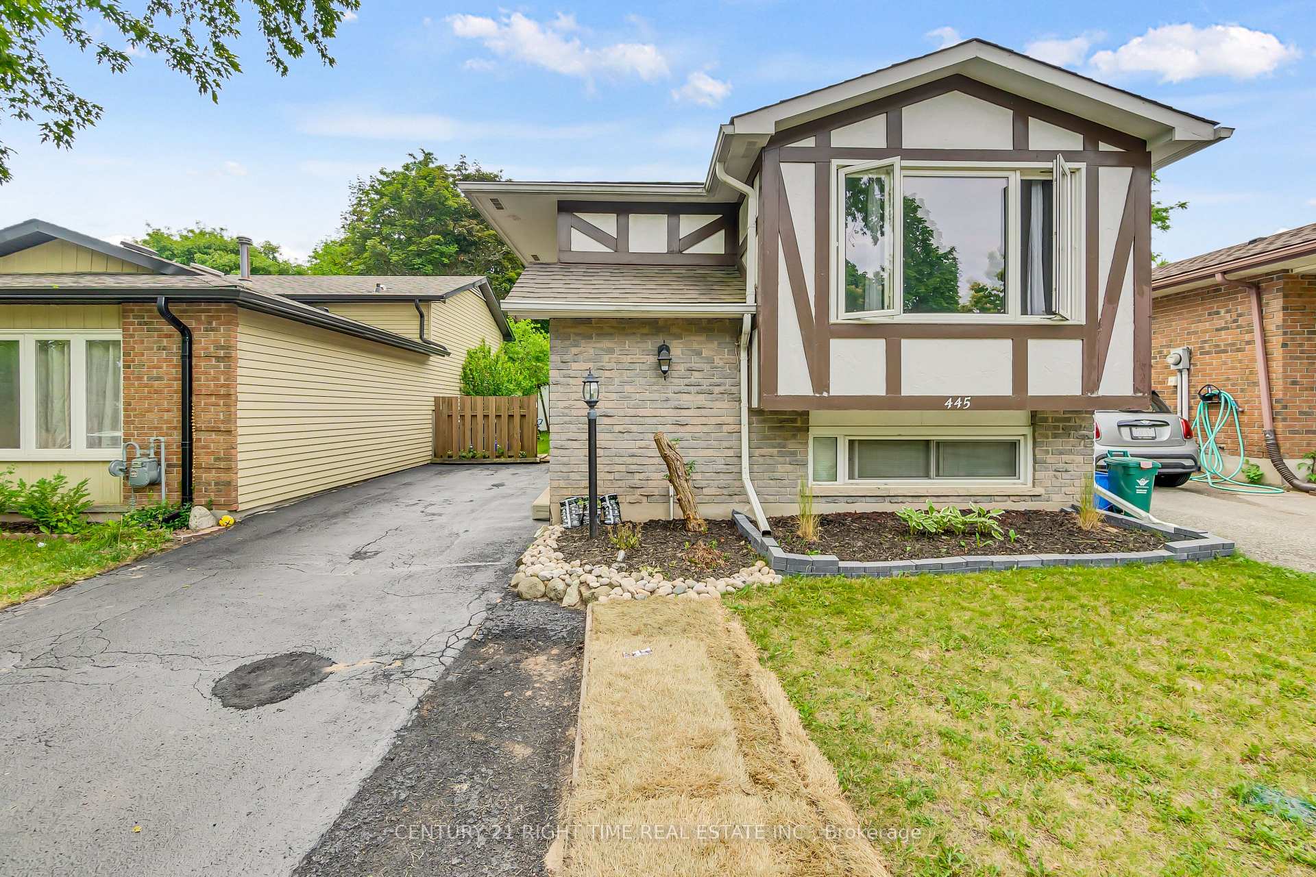 Photo 3 of 445 Drummerhill Crescent, Waterloo — HOMEH