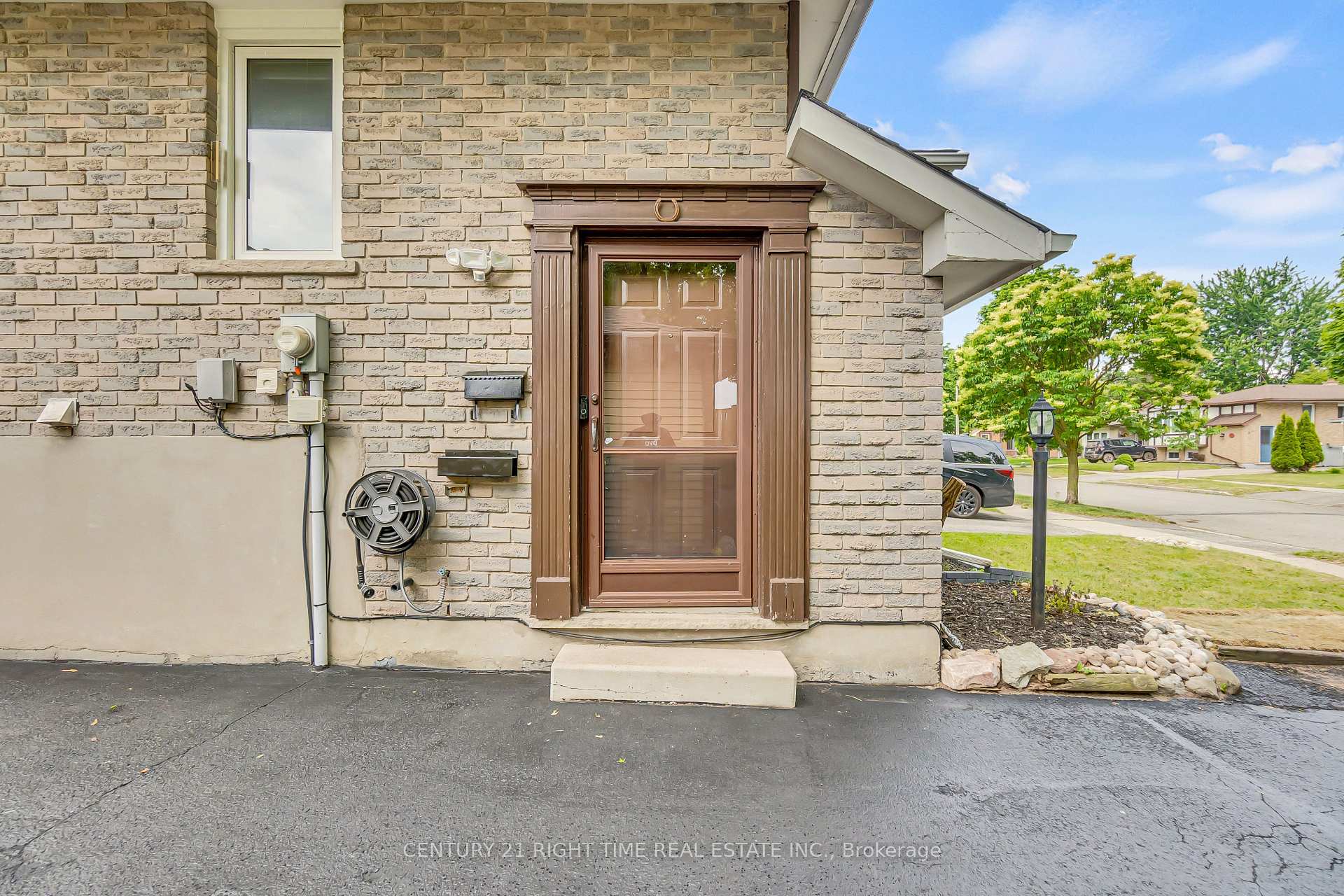 Photo 4 of 445 Drummerhill Crescent, Waterloo — HOMEH
