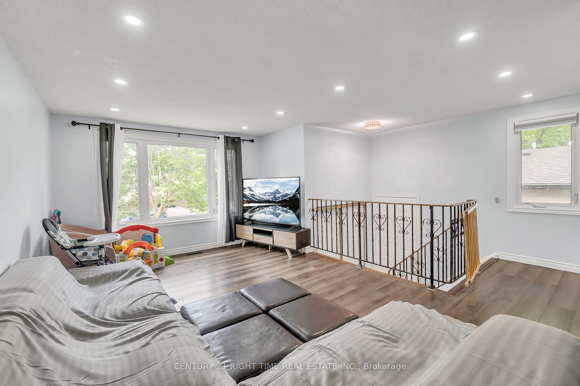 Photo 9 of 445 Drummerhill Crescent, Waterloo — HOMEH