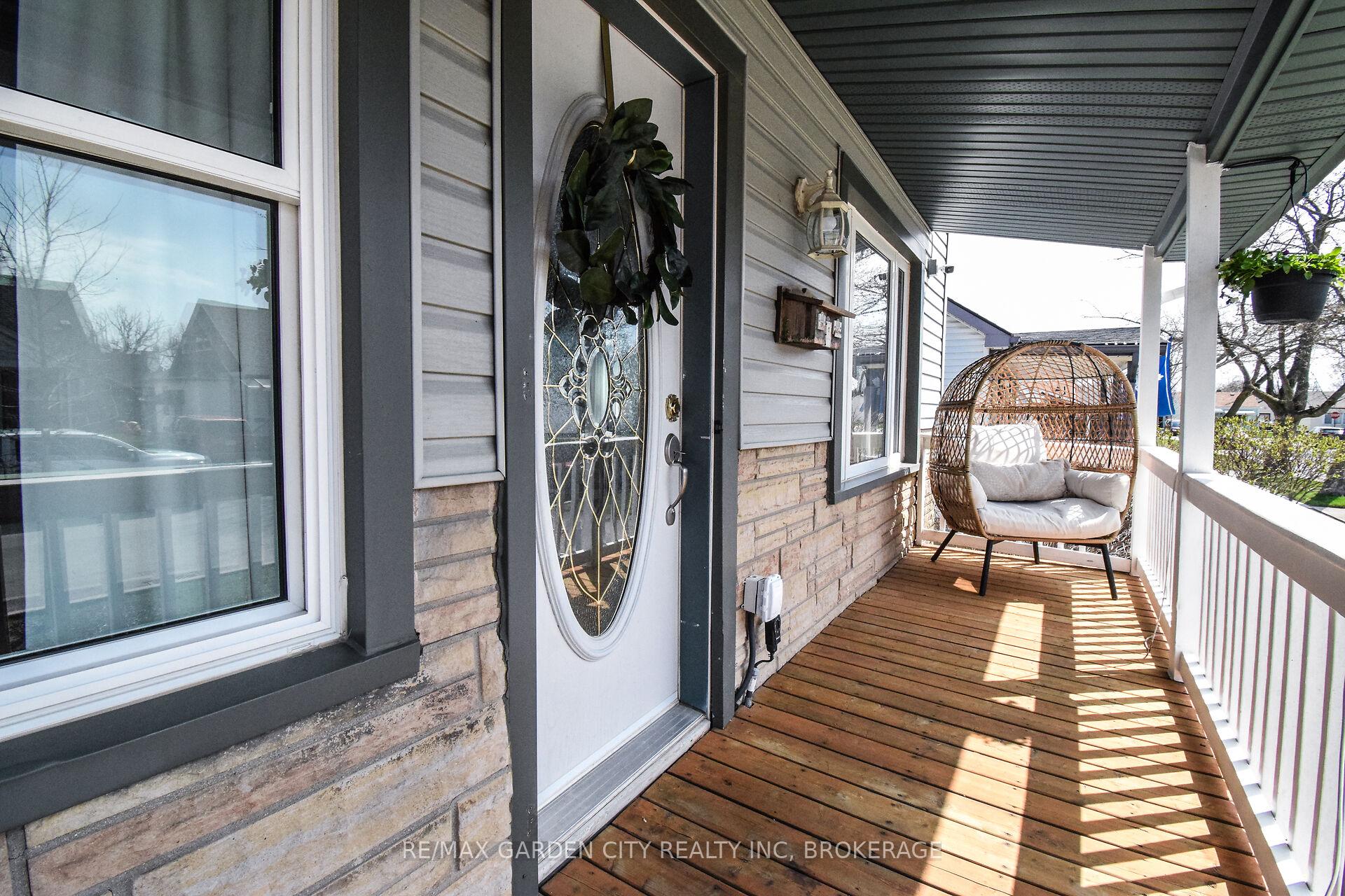 Photo 3 of 20 Ajax Avenue, Welland, Lincoln/Crowland — HOMEH