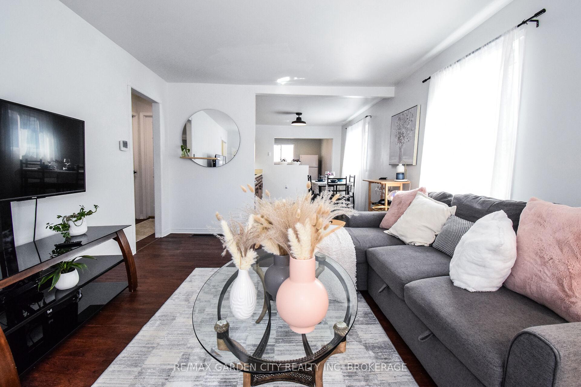 Photo 6 of 20 Ajax Avenue, Welland, Lincoln/Crowland — HOMEH