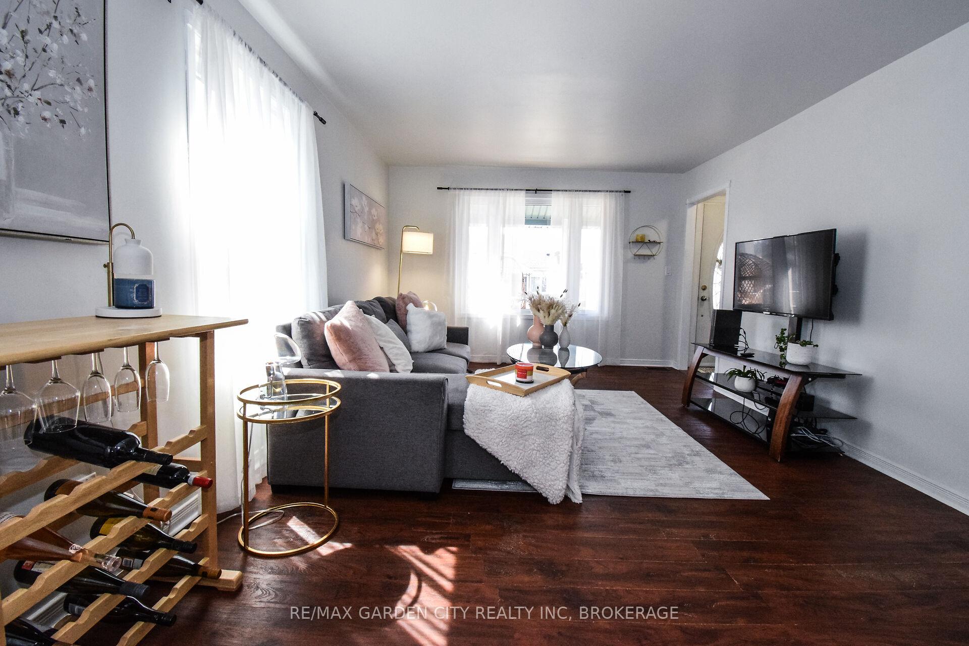 Photo 9 of 20 Ajax Avenue, Welland, Lincoln/Crowland — HOMEH