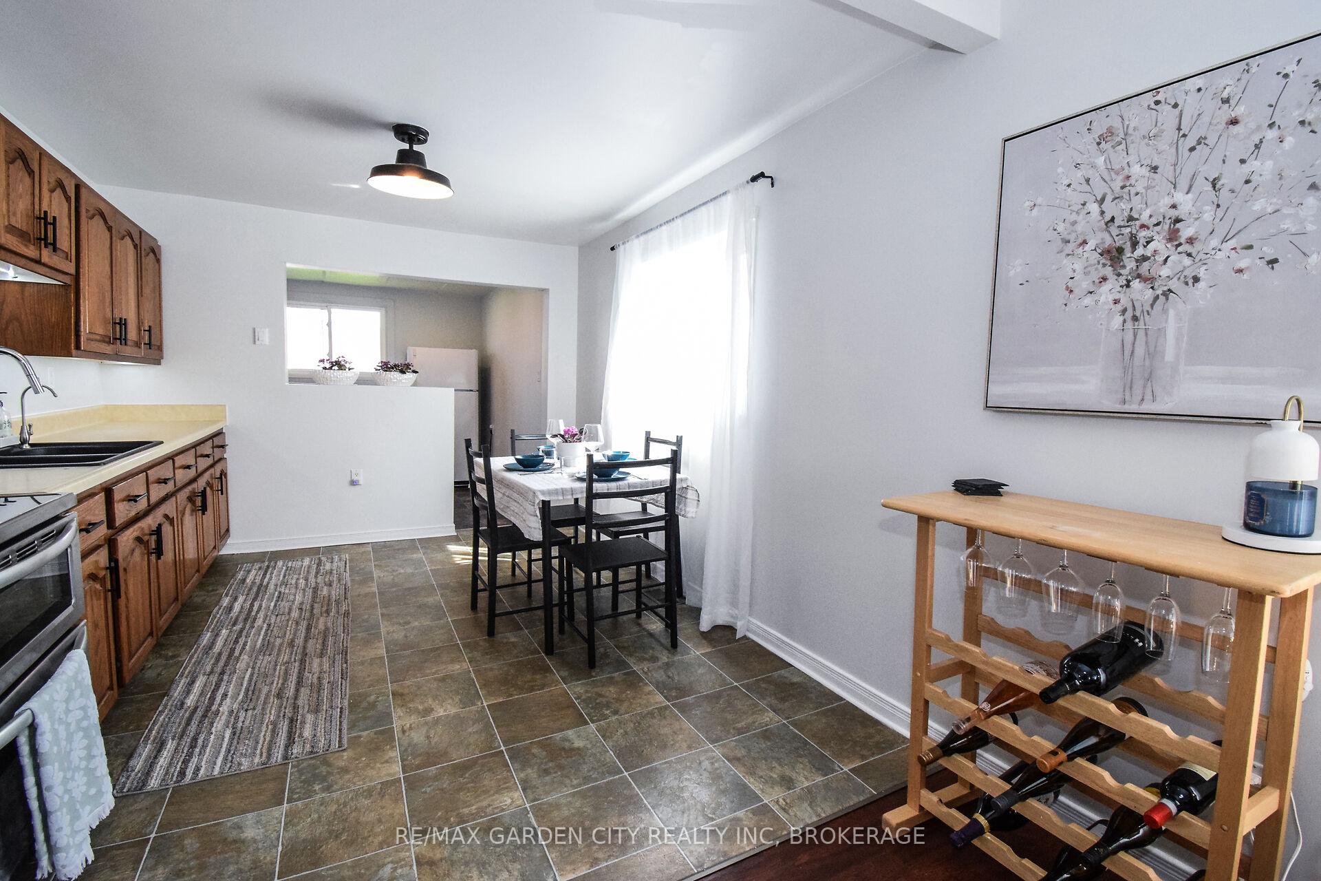 Photo 10 of 20 Ajax Avenue, Welland, Lincoln/Crowland — HOMEH