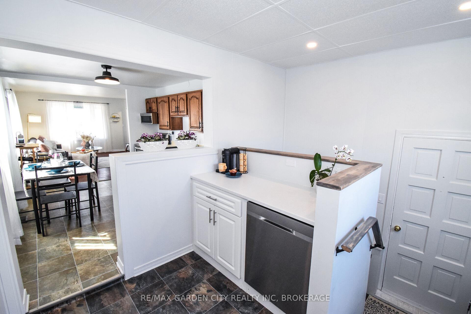Photo 15 of 20 Ajax Avenue, Welland, Lincoln/Crowland — HOMEH