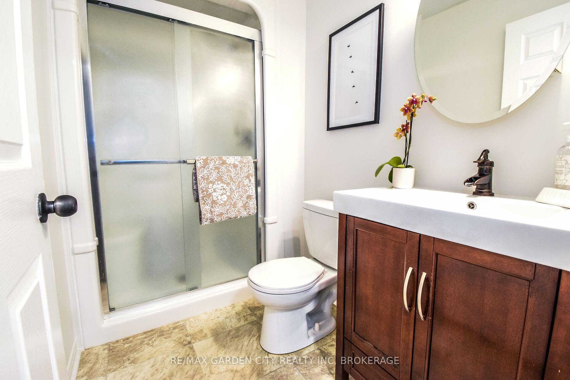 Photo 20 of 20 Ajax Avenue, Welland, Lincoln/Crowland — HOMEH